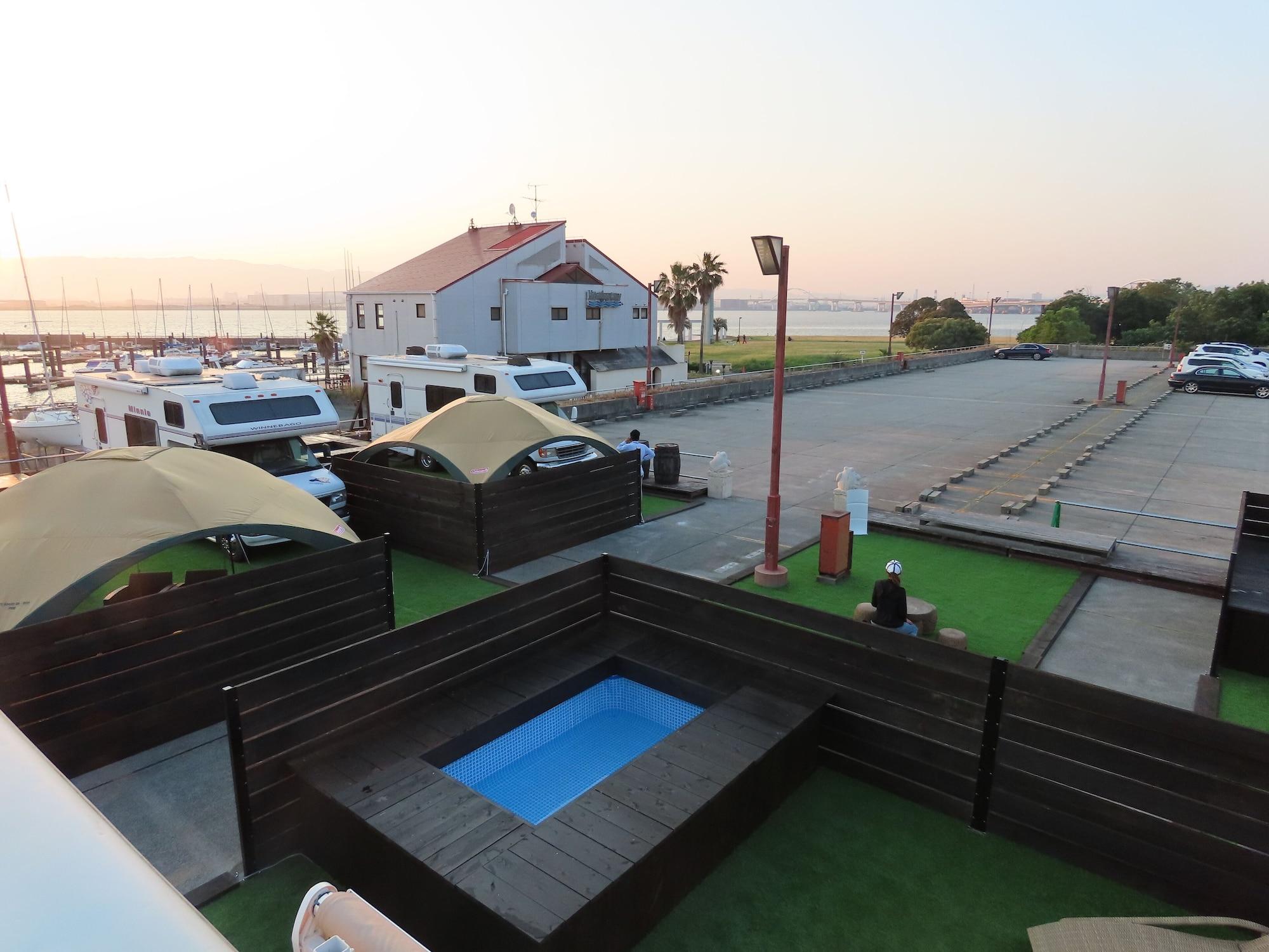 Vista Exterior HULL Osaka Hokko Marina