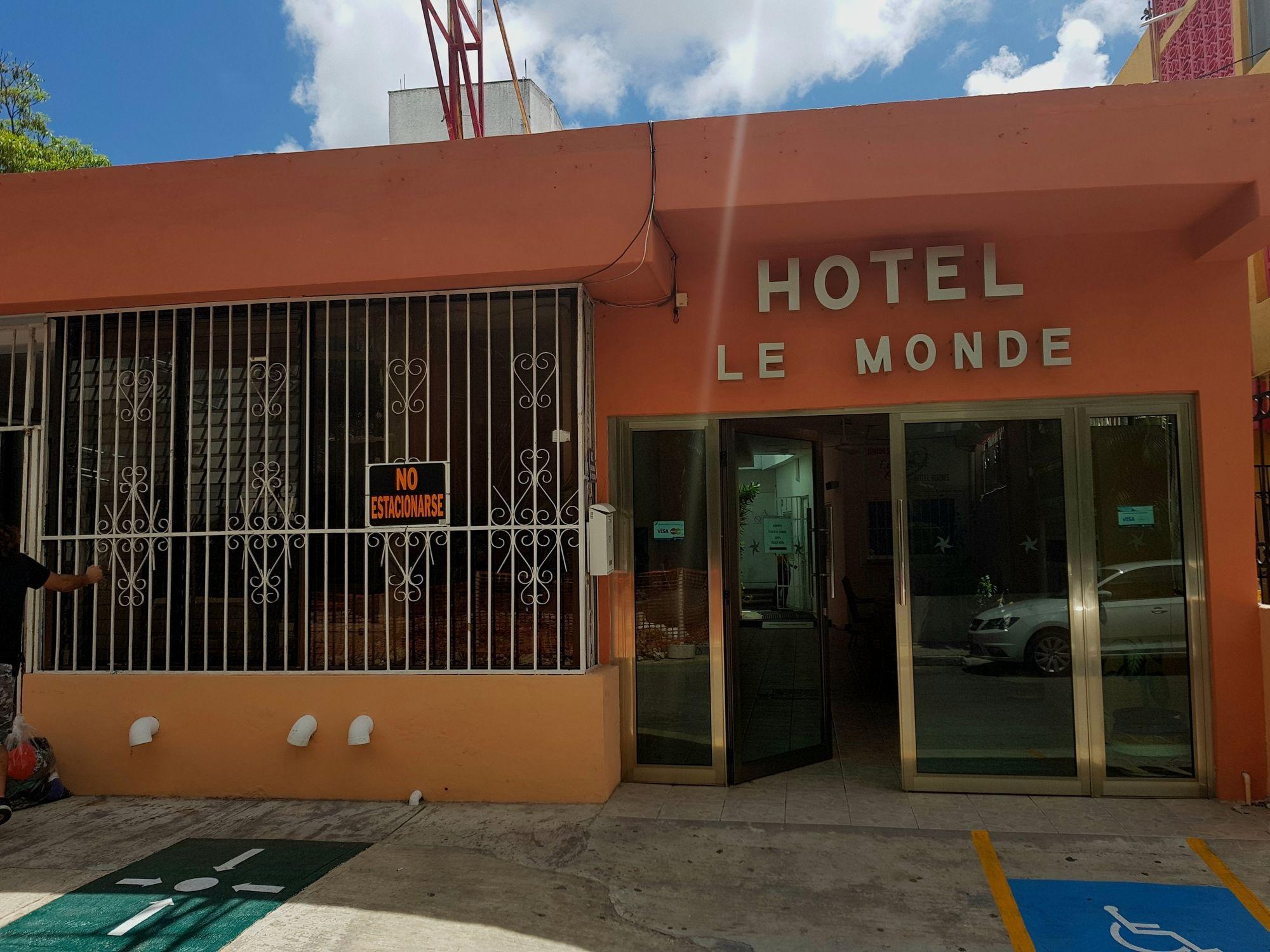 Vista Exterior Hotel & Suites Le Monde