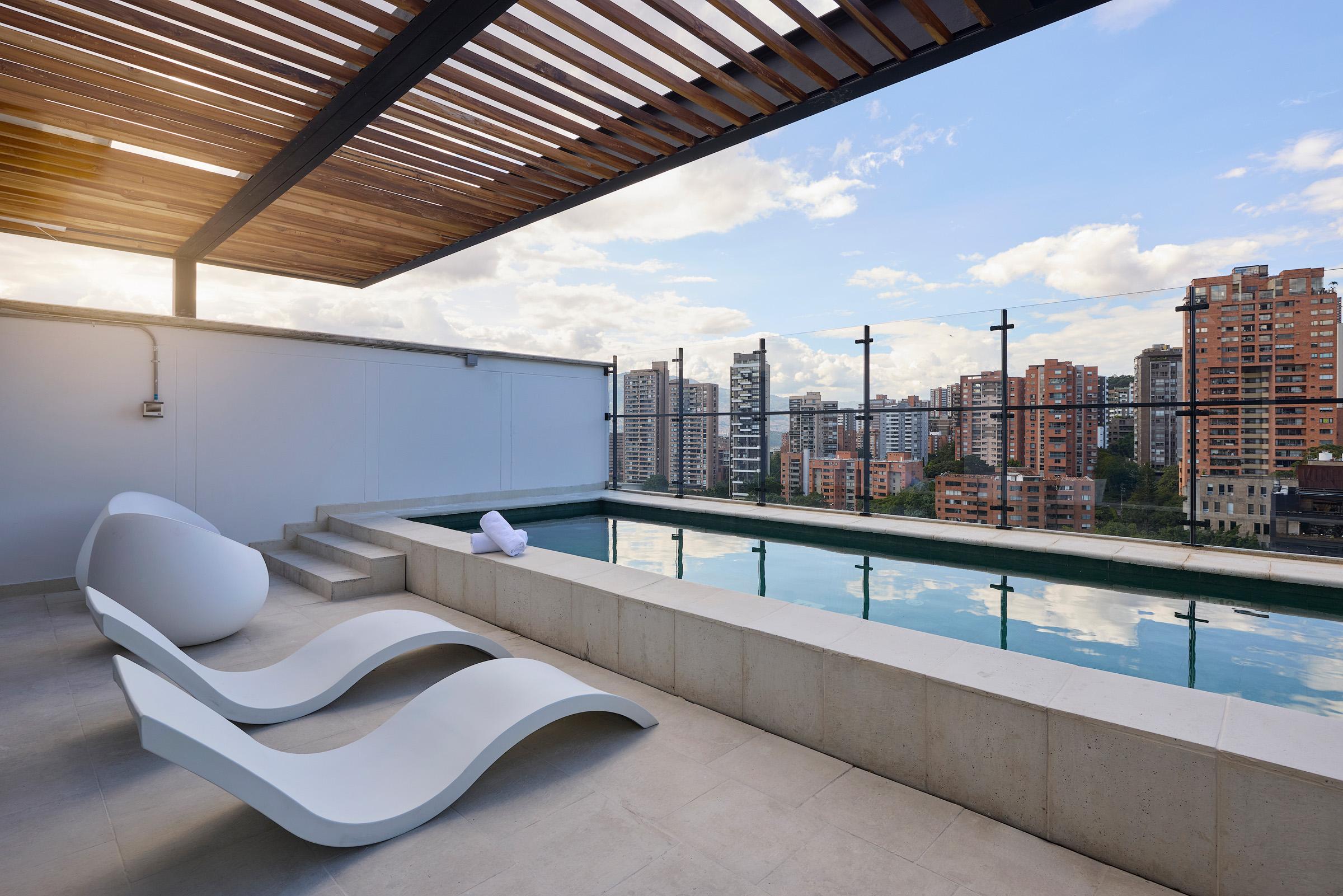 Vista Piscina Calle Flora Hotel by Jalo