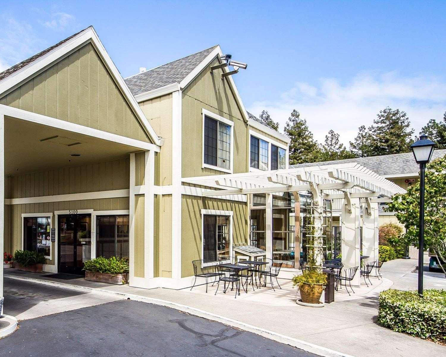 Vista Exterior Quality Inn Petaluma - Sonoma