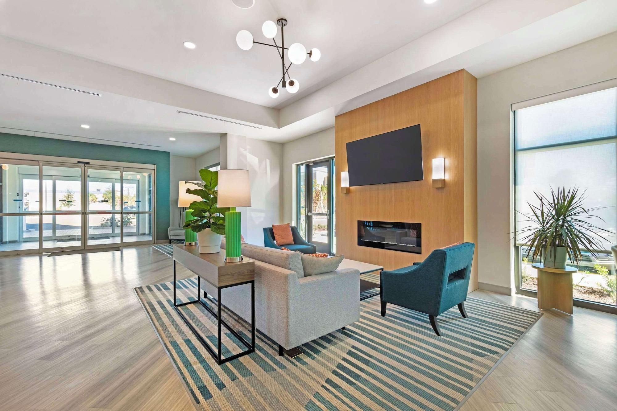 Vista Lobby Comfort Suites Titusville near Kennedy Space Center
