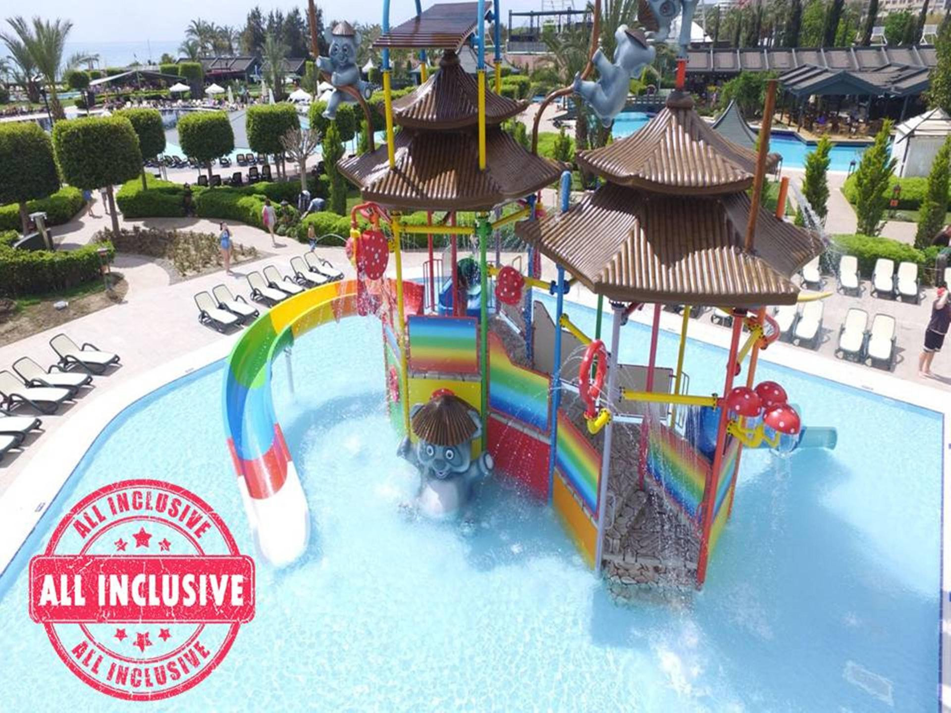 Vista Piscina Limak Lara De Luxe Hotel - All Inclusive