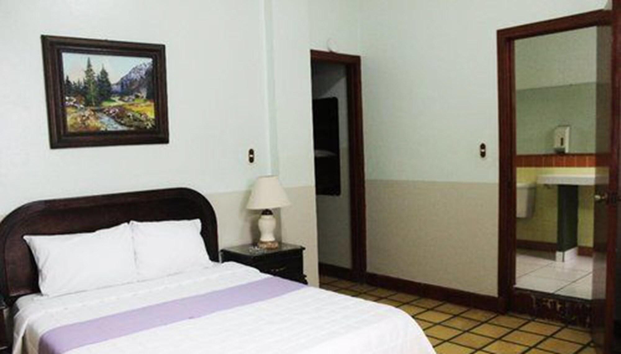 Varios Hotel Sahara
