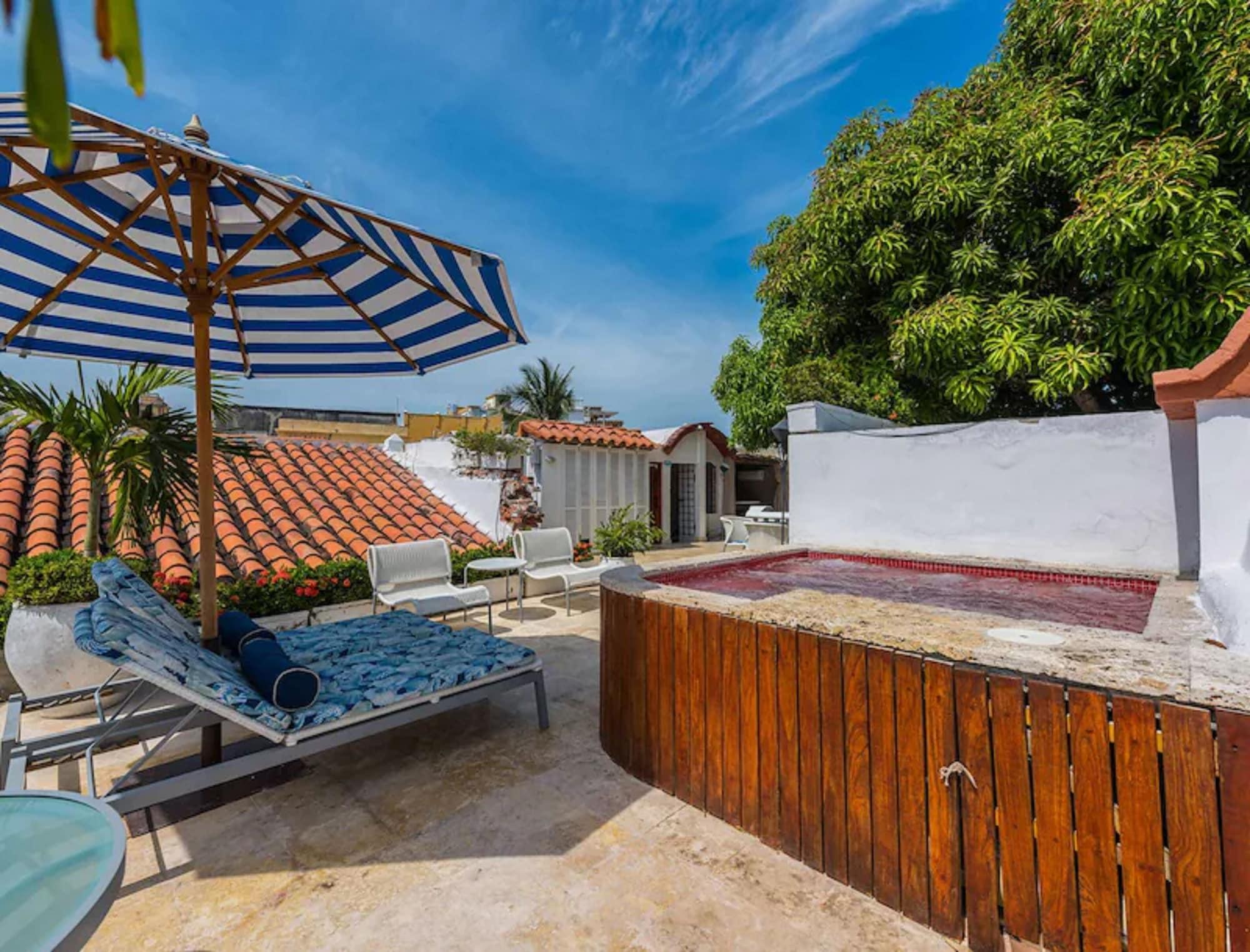 Spa Hb-2qf Boutique Hotel Room With Jacuzzi Air Conditioning And Wifi