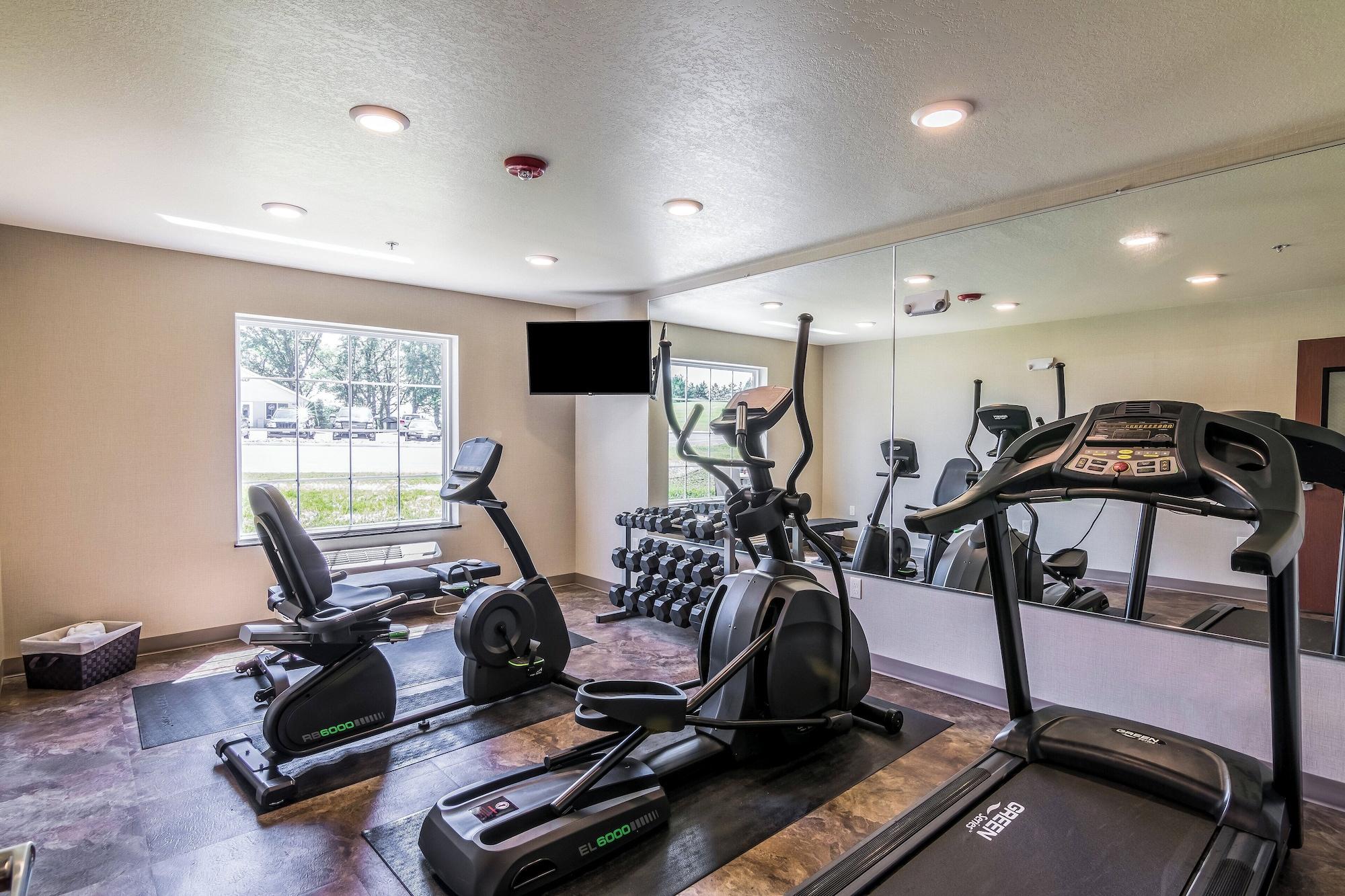 Gimnasio Cobblestone Inn & Suites - Barron