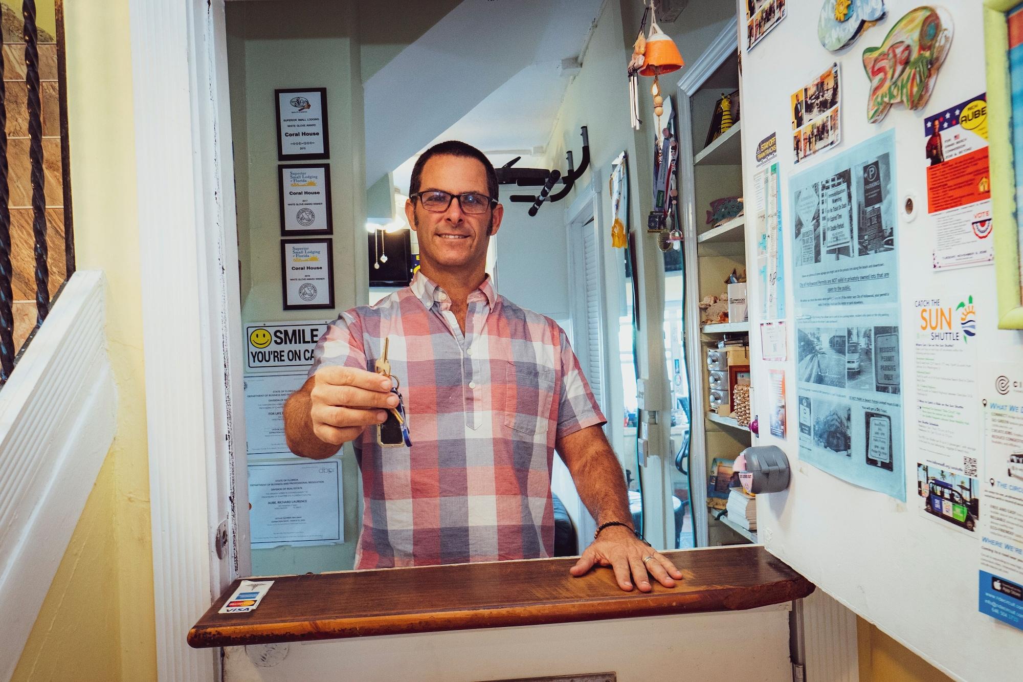 Vista Lobby The Coral House Motel