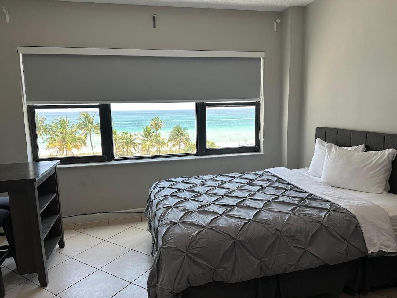Habitación Ocean Front Casablanca Studios with FULL KITCHENS & Beach access By BL Rentals