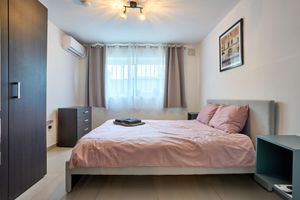 Alquiler Vacacional - Urban front - Walking distance from paceville and st george bay beach