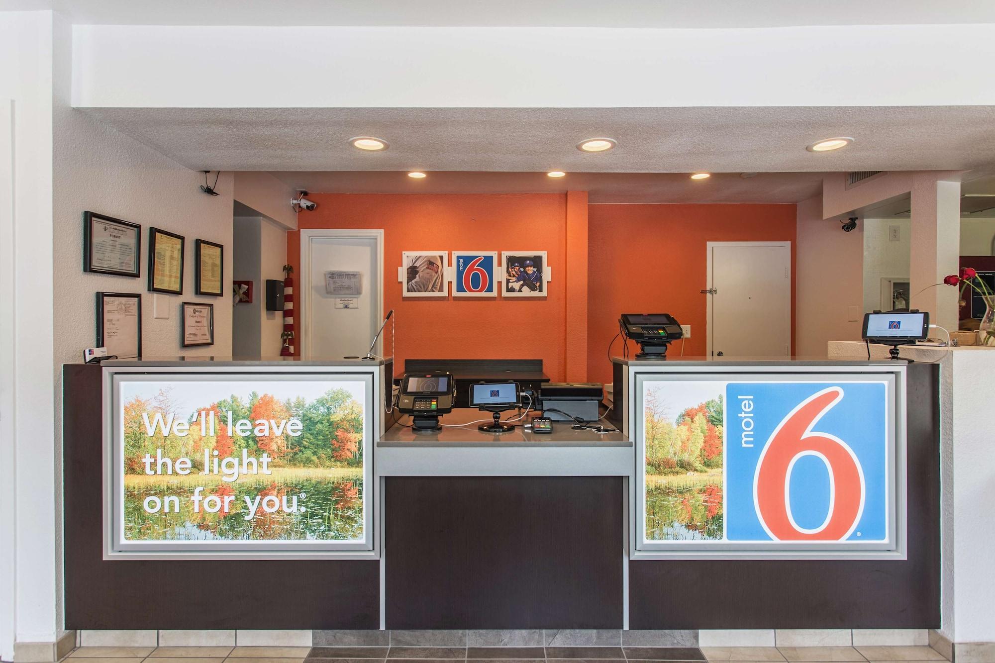Vista Lobby Motel 6 Goodlettsville, TN - Nashville