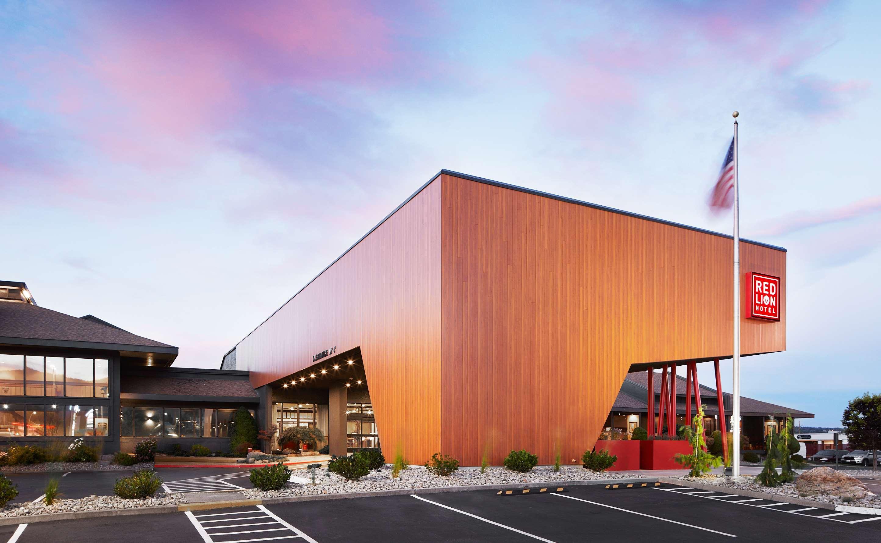 Vista Exterior Red Lion Hotel Wenatchee City Center