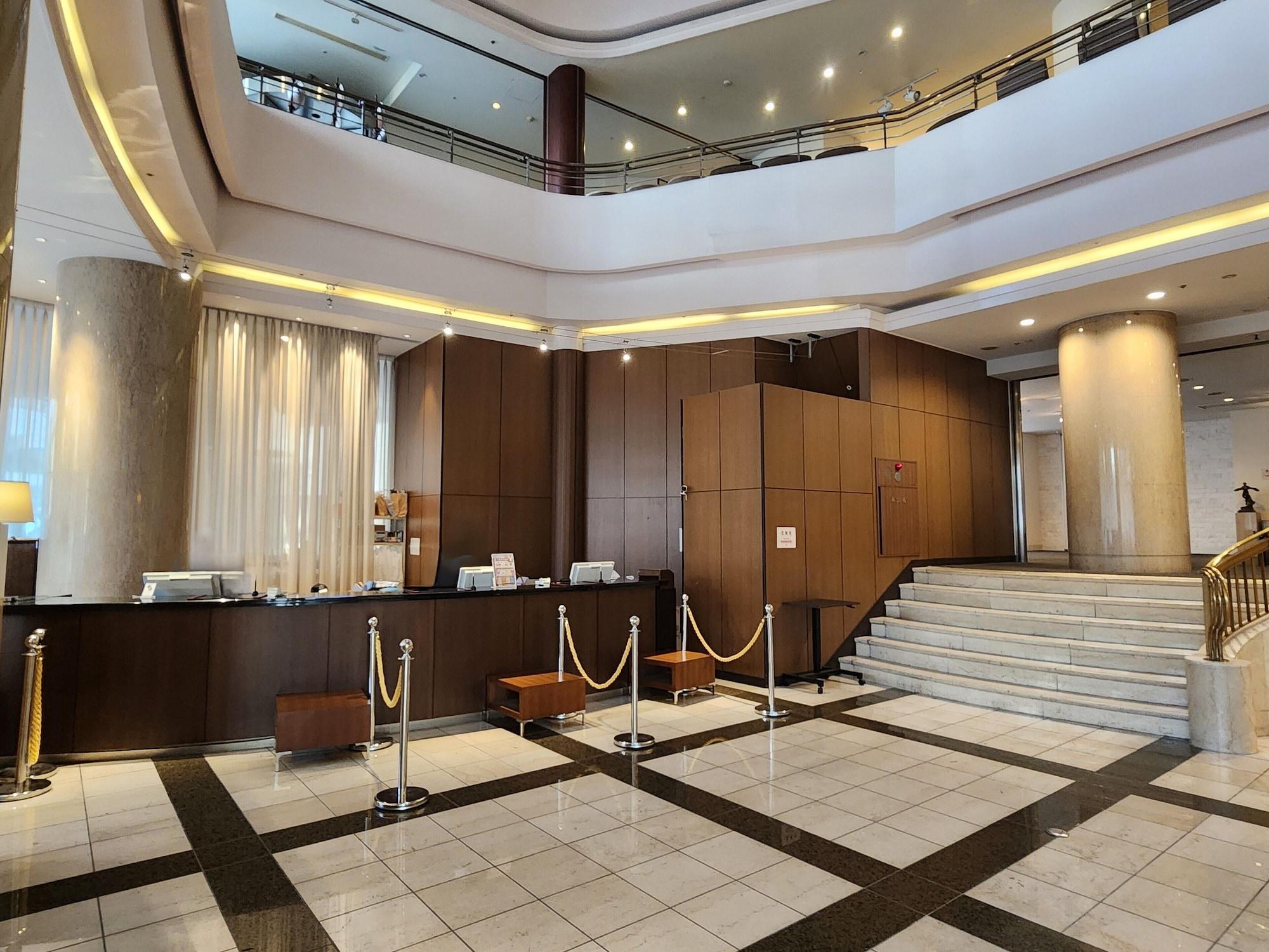 Vista Lobby Breezbay Hotel Resort and Spa