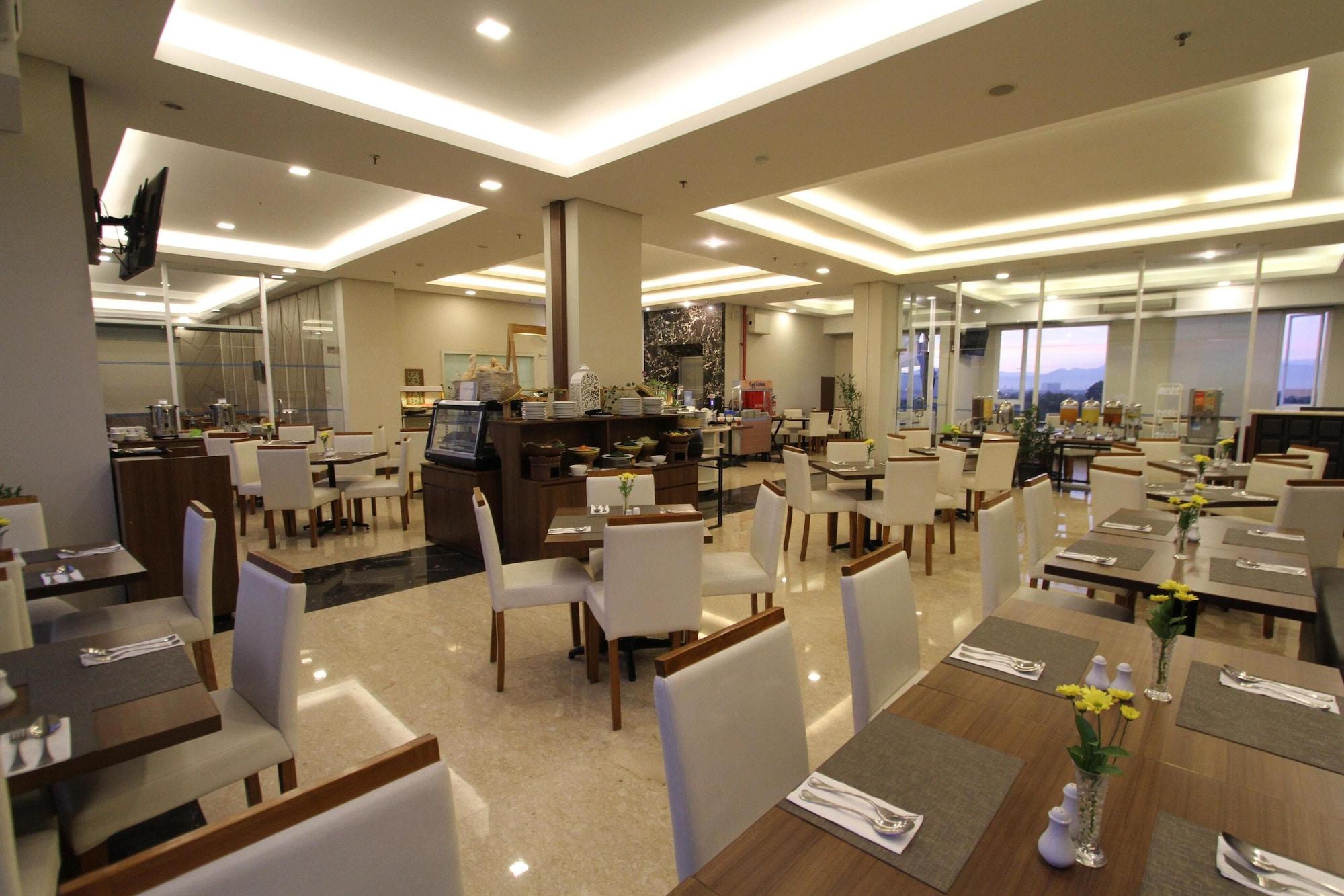 Restaurant Grand Tebu Hotel