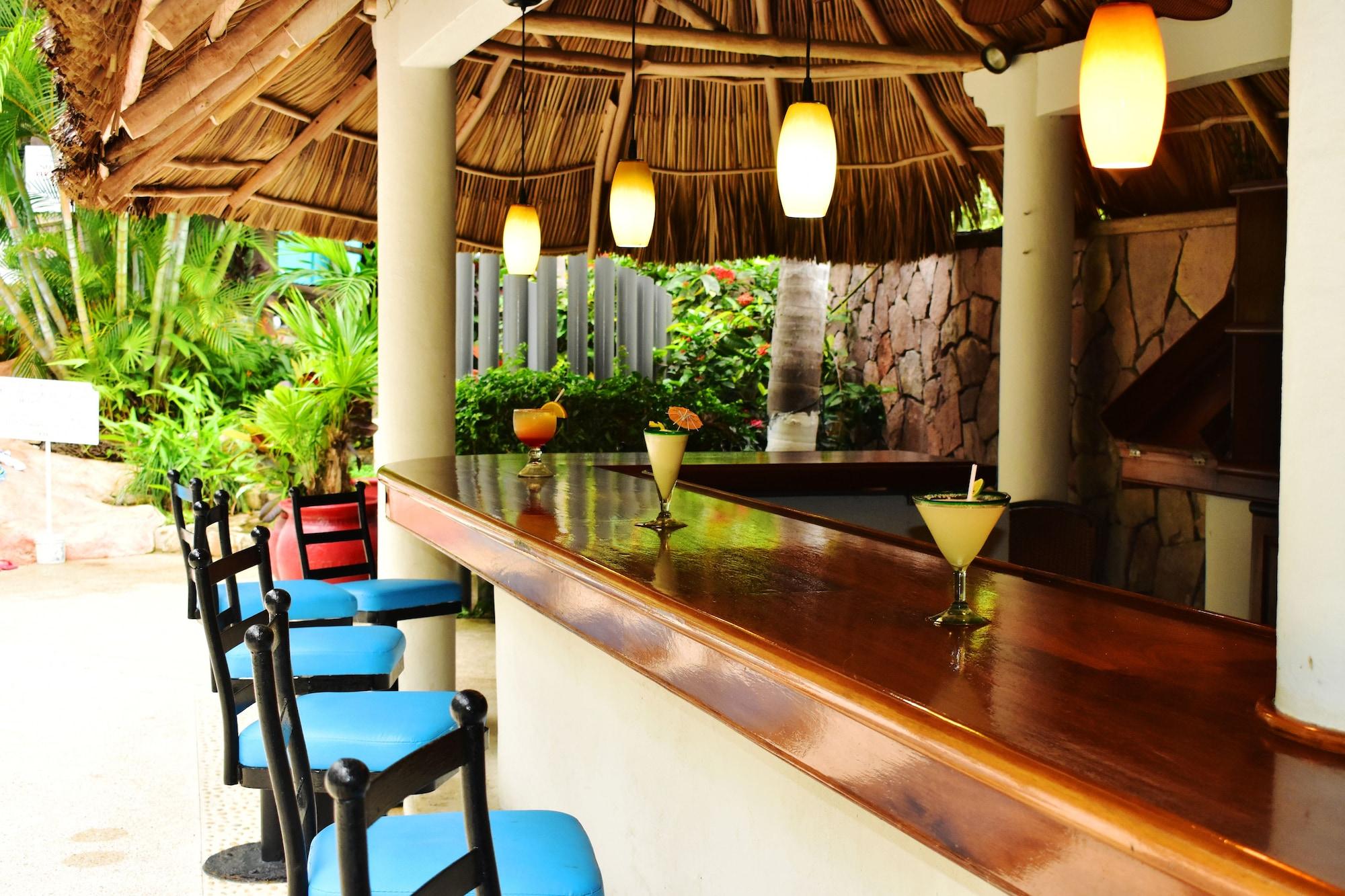 Bar/Salón Hotel Casa Iguana Mismaloya
