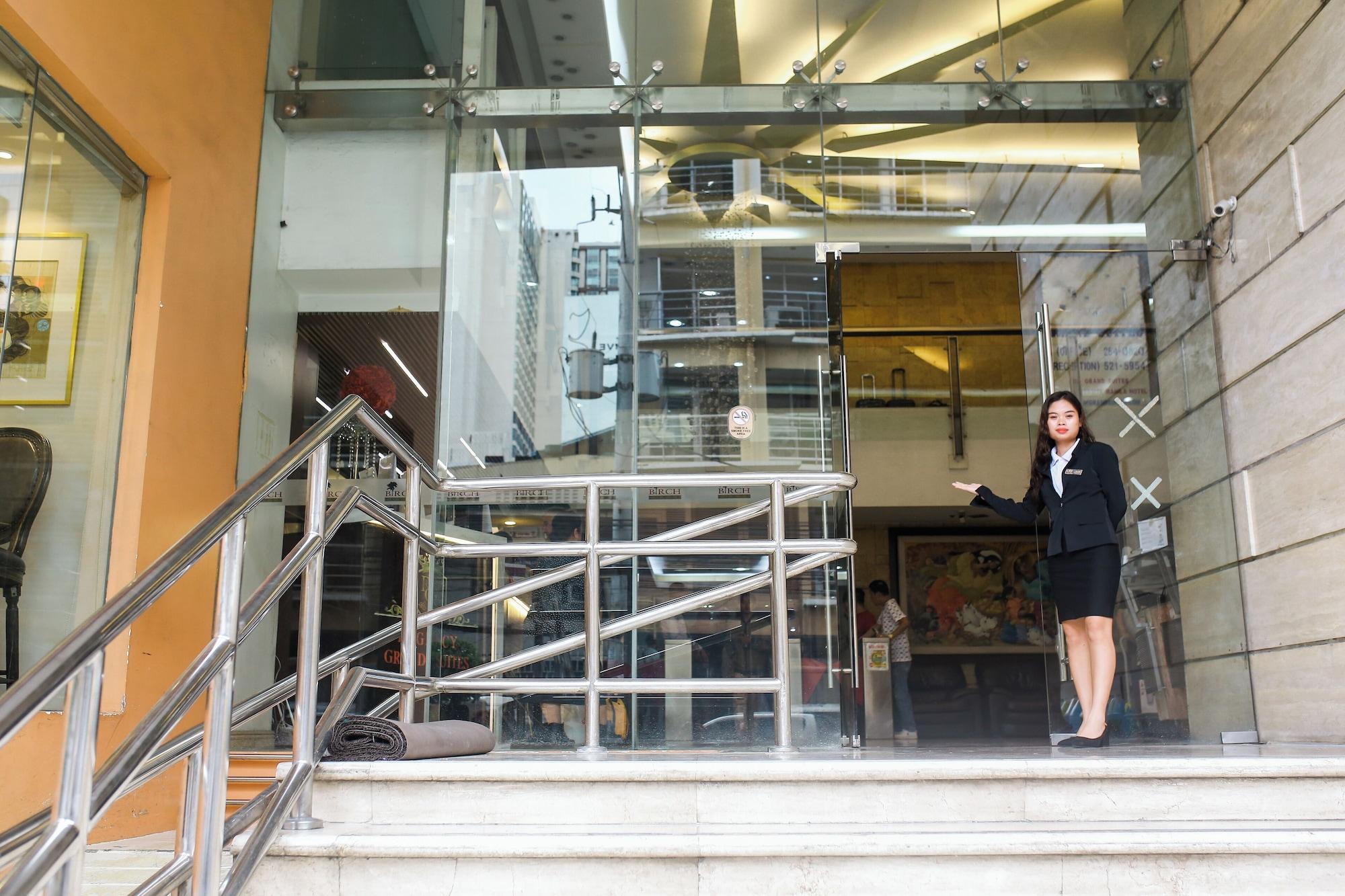 Vista Lobby Pacific Bay Grand Suites