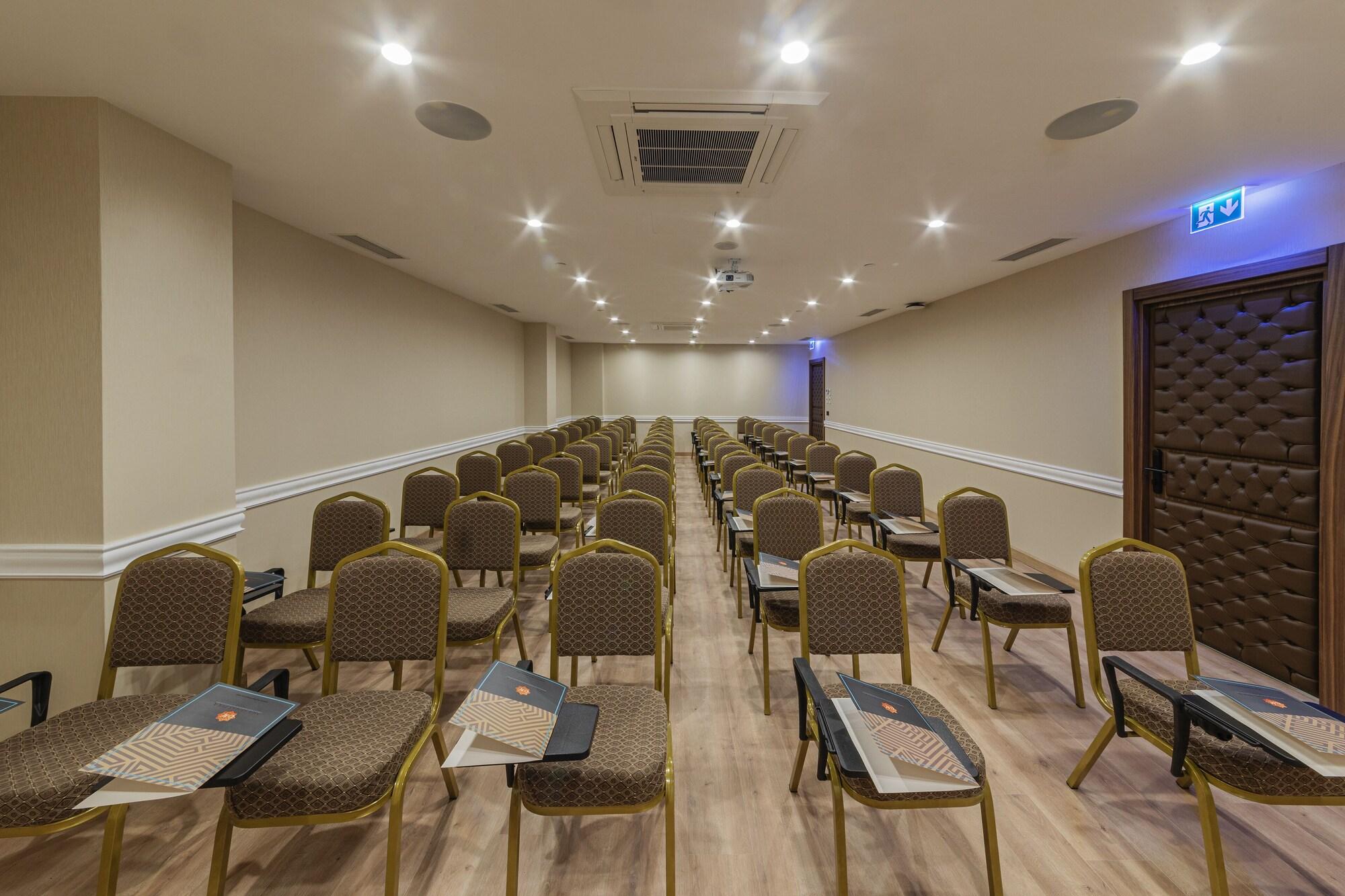 Sala de Reuniones Mukarnas Pera Hotel