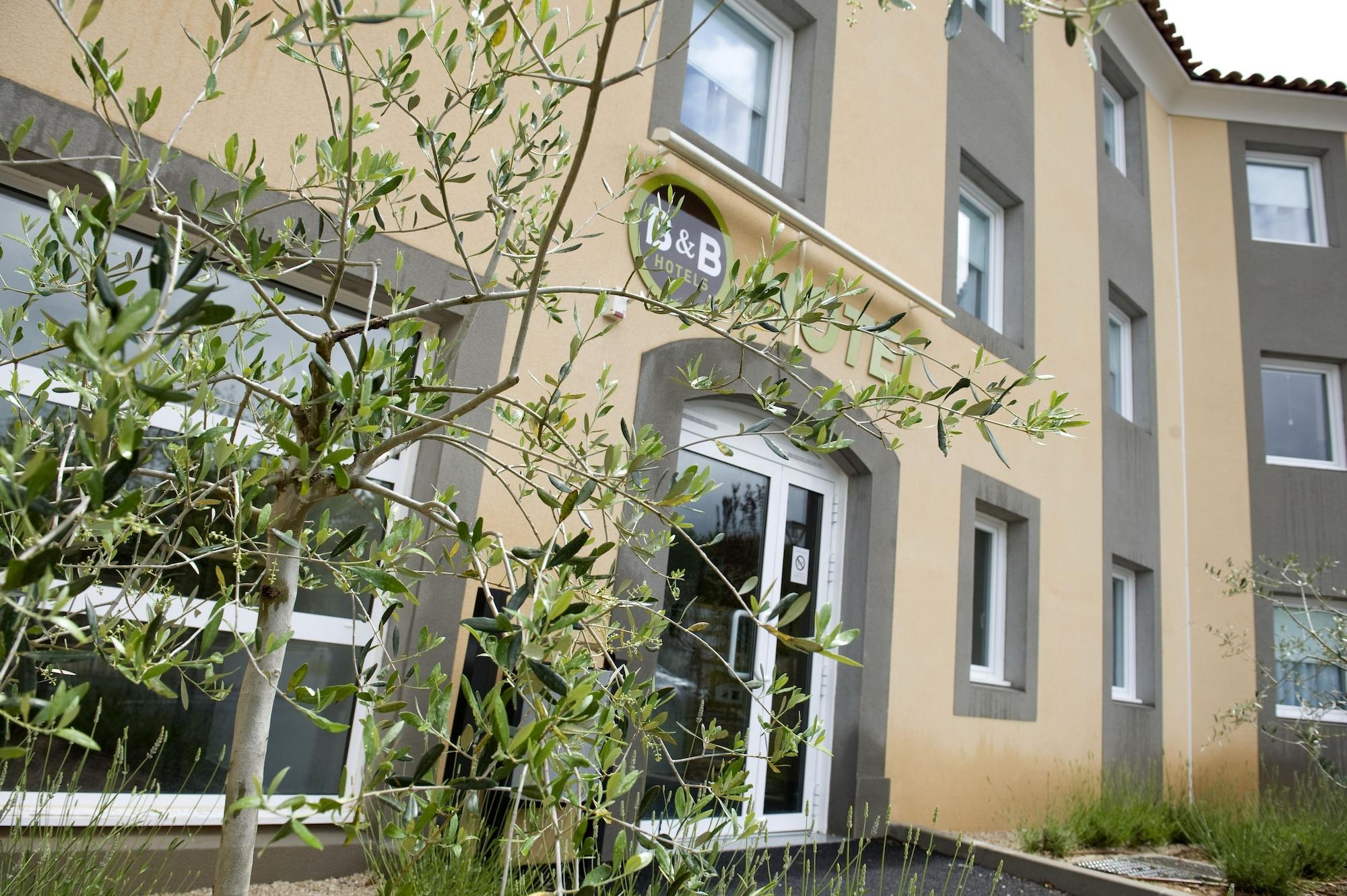 Vista Exterior B&B HOTEL Aix-en-Provence Le Tholonet