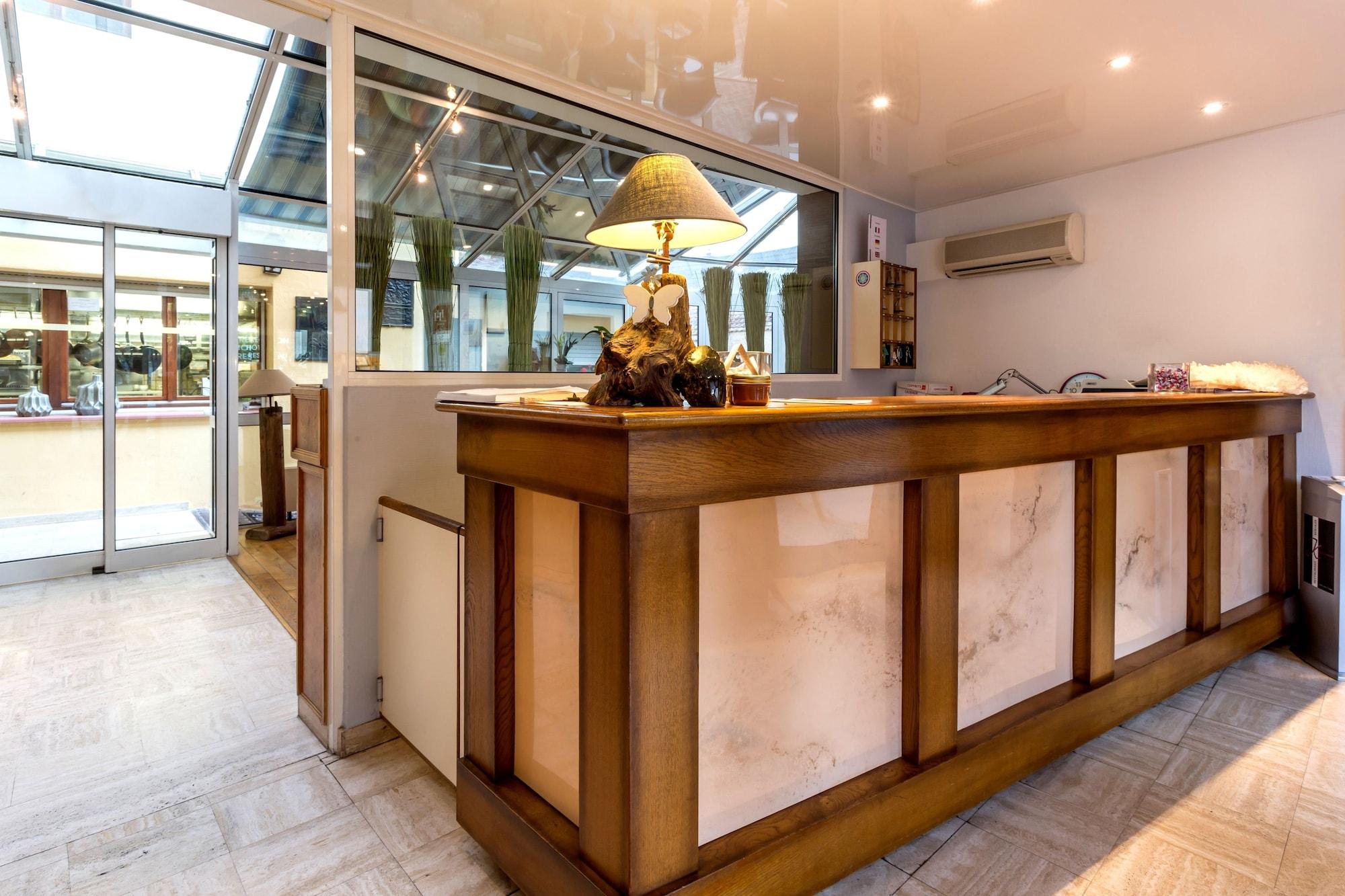 Vista Lobby Logis Auberge du Cheval Blanc