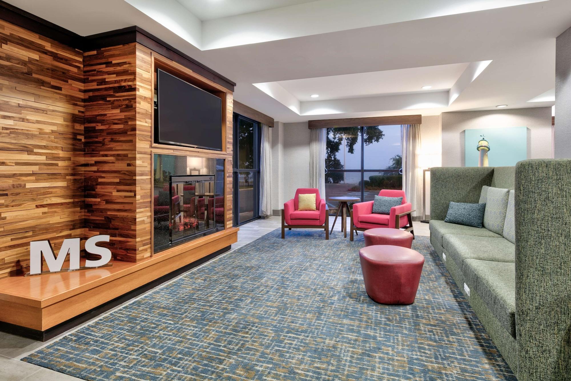 Vista Lobby Hampton Inn Biloxi
