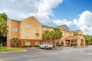 Alojamiento - Rodeway Inn