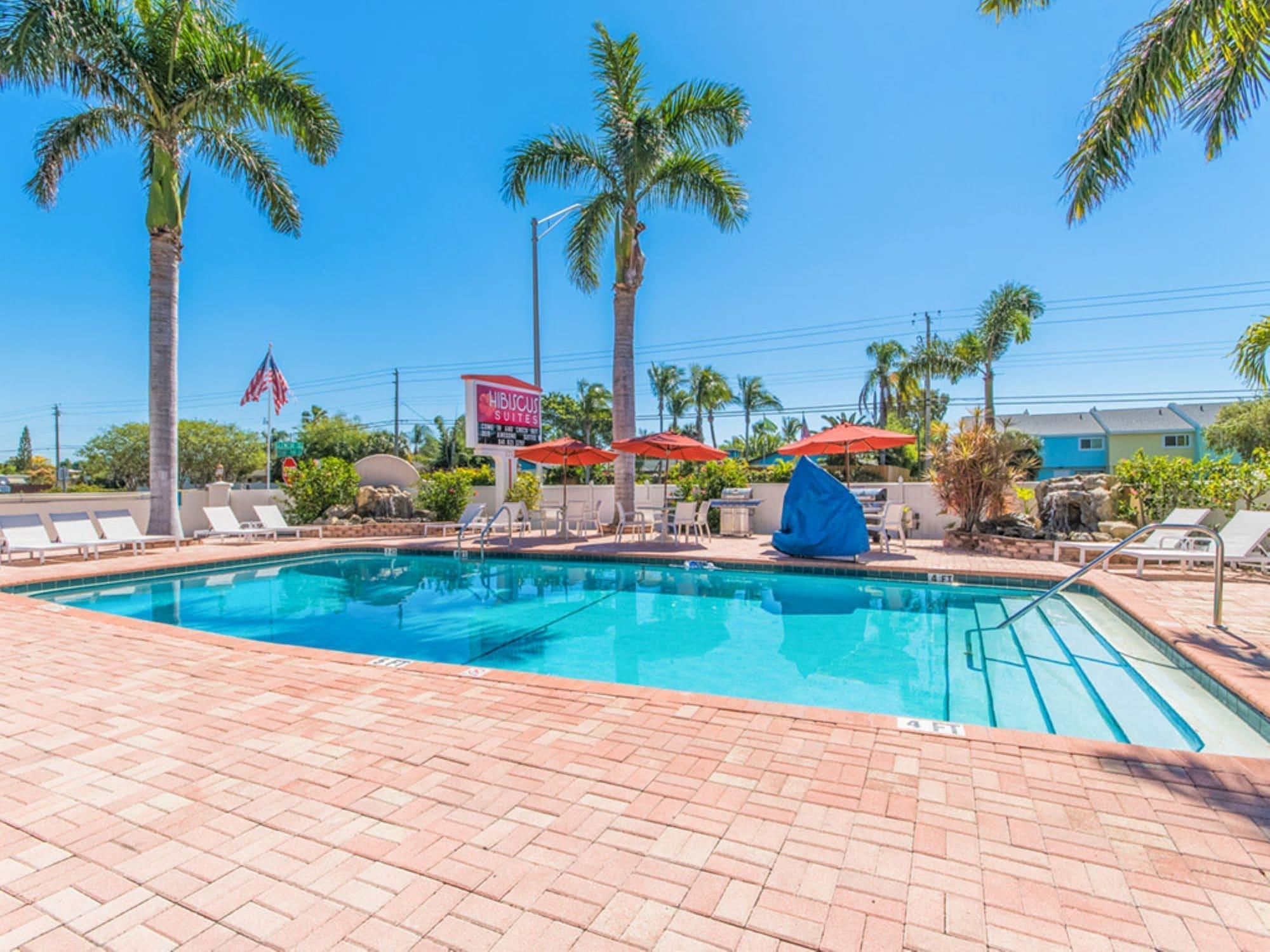 Varios Hibiscus Suites - Gateway to Siesta Key