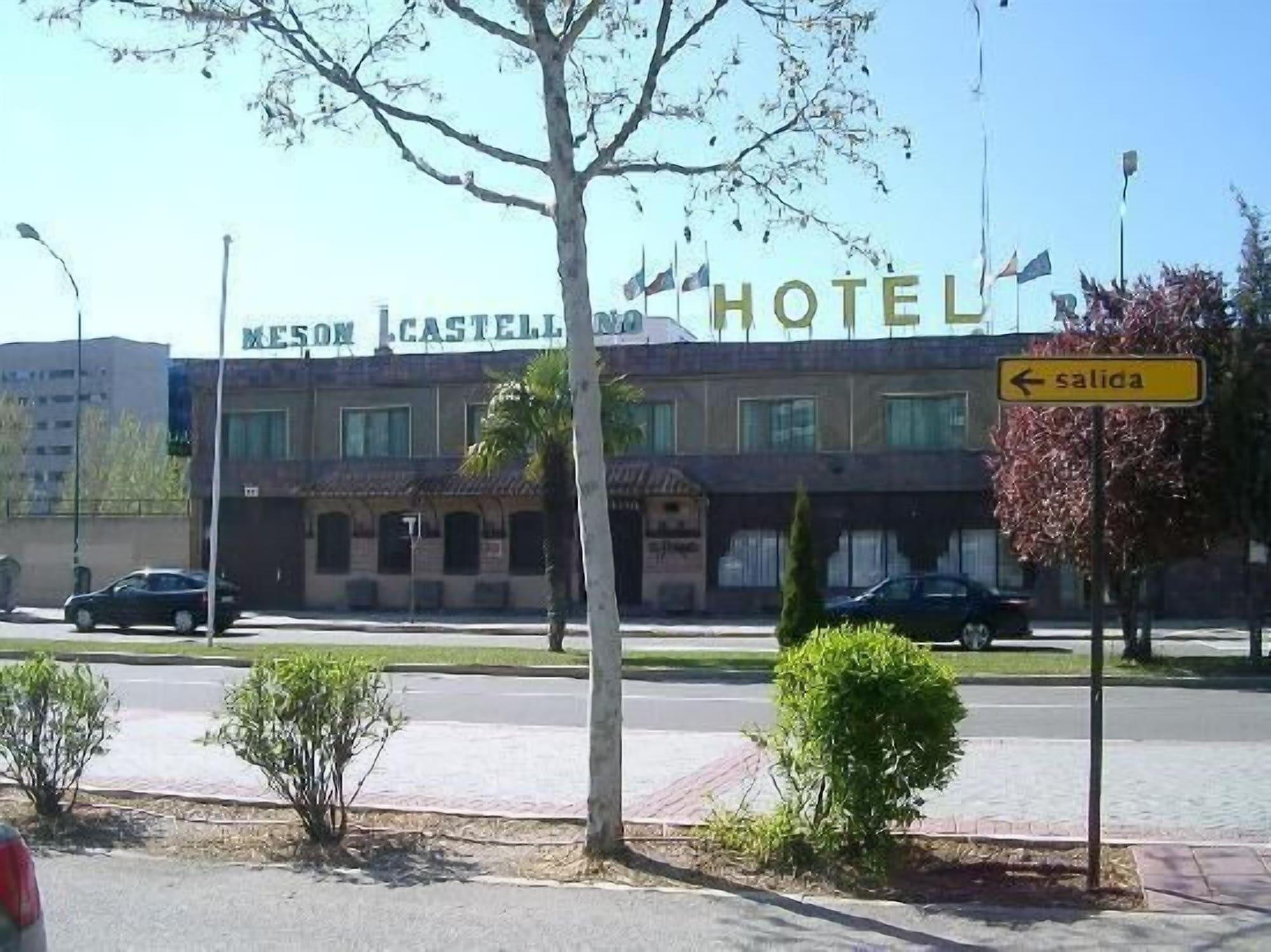Vista Exterior Hotel Feria