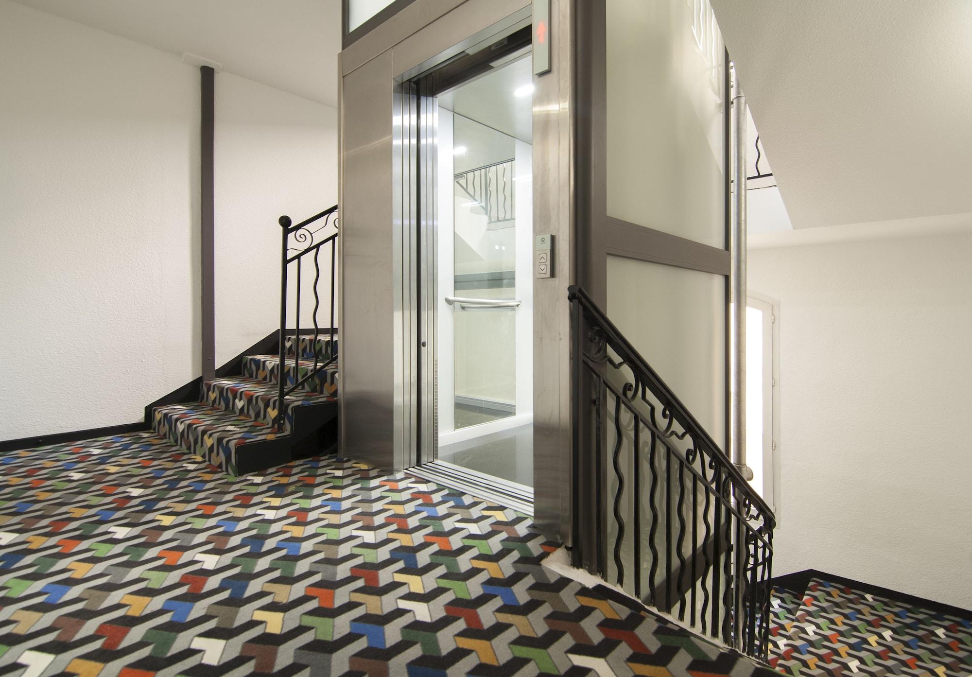 Varios Hôtel Carré Vieux Port