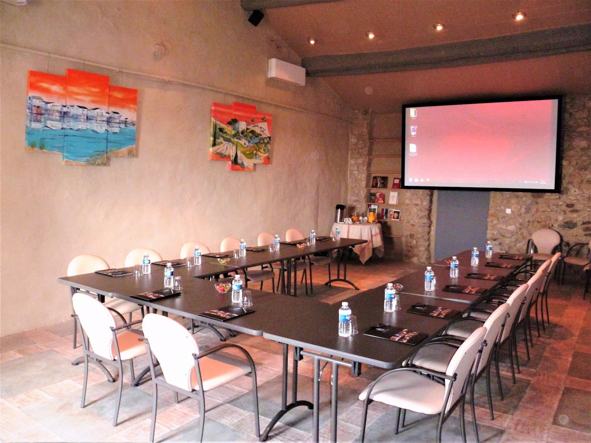 Sala de Reuniones Château le Bouïs