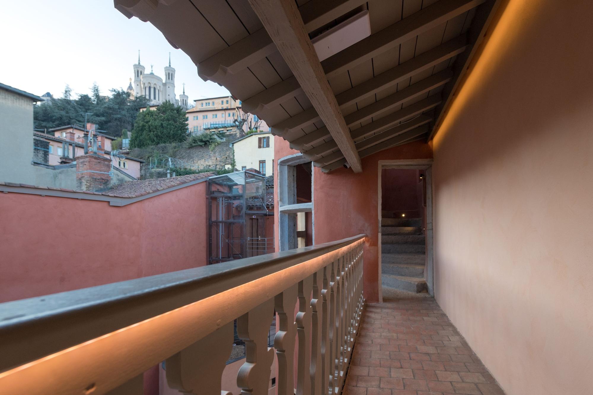 Varios MiHotel La Tour Rose