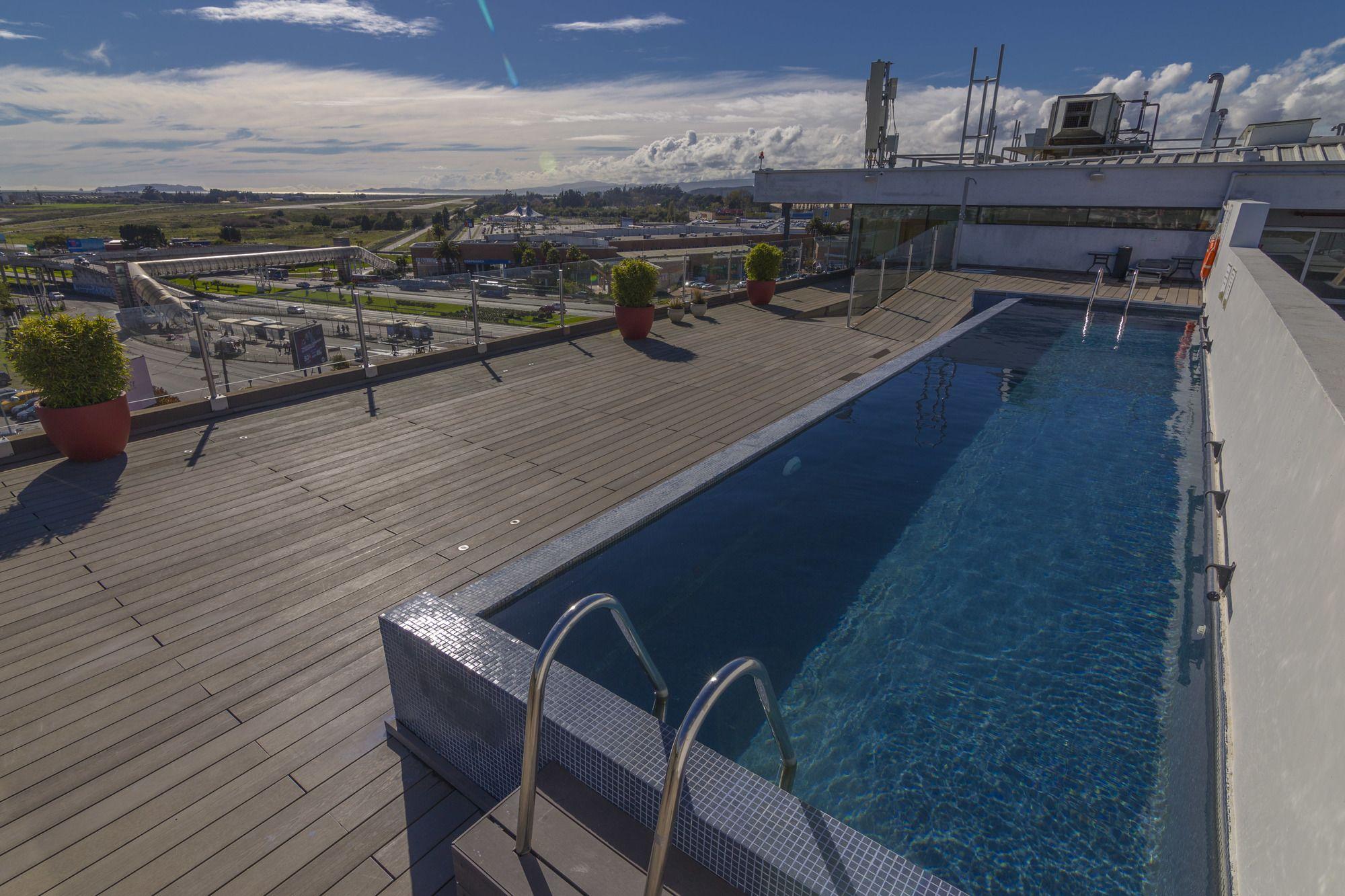 Vista Piscina Wyndham Concepcion Pettra