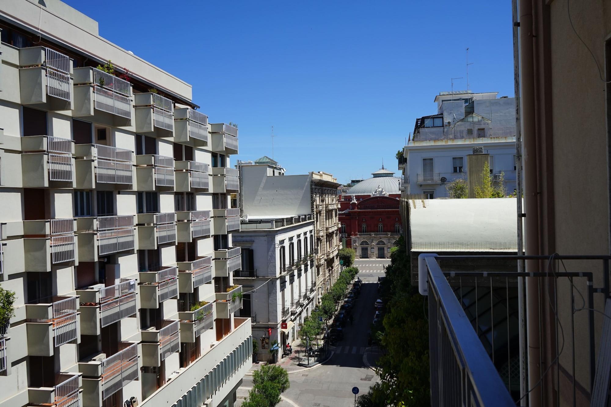 Vista Exterior Re di Smirne