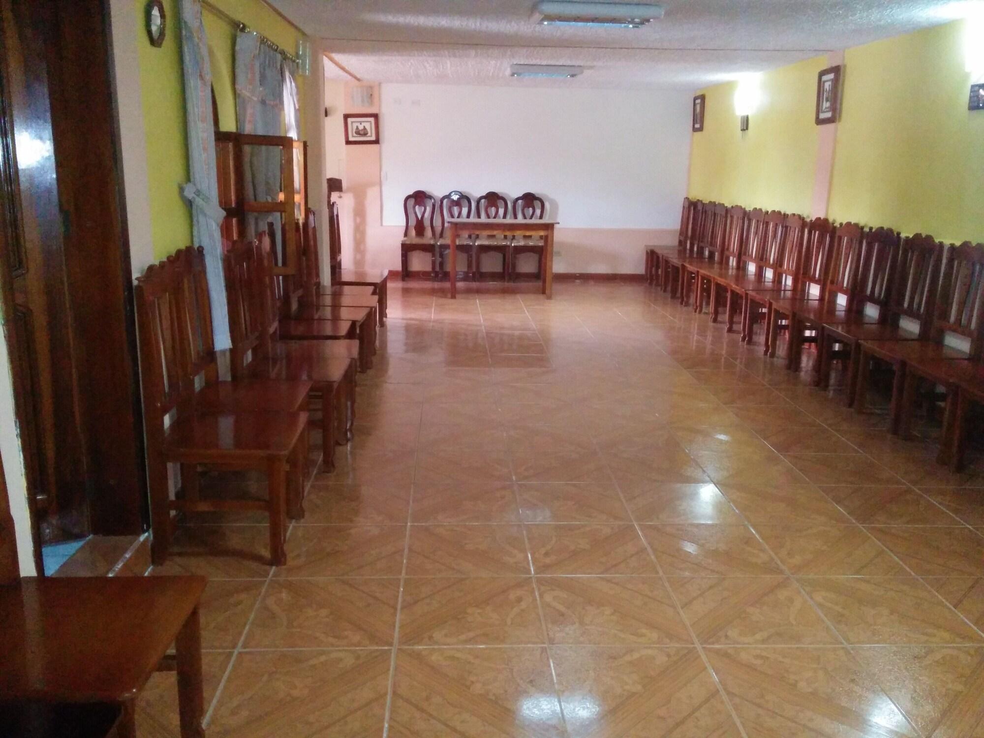Sala de Reuniones Hostal Curiñan