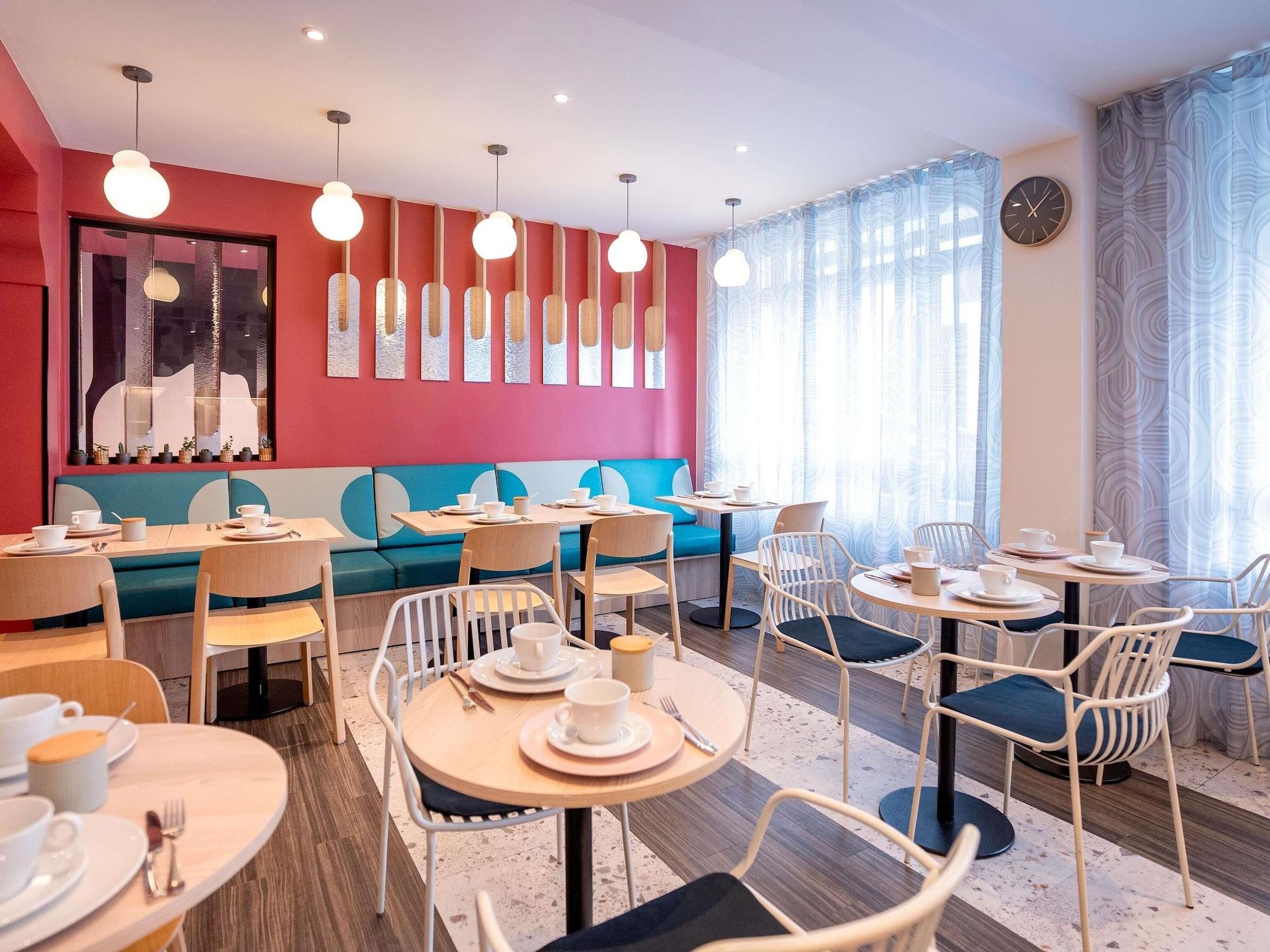 Vista Exterior ibis styles Paris Montmartre Batignolles