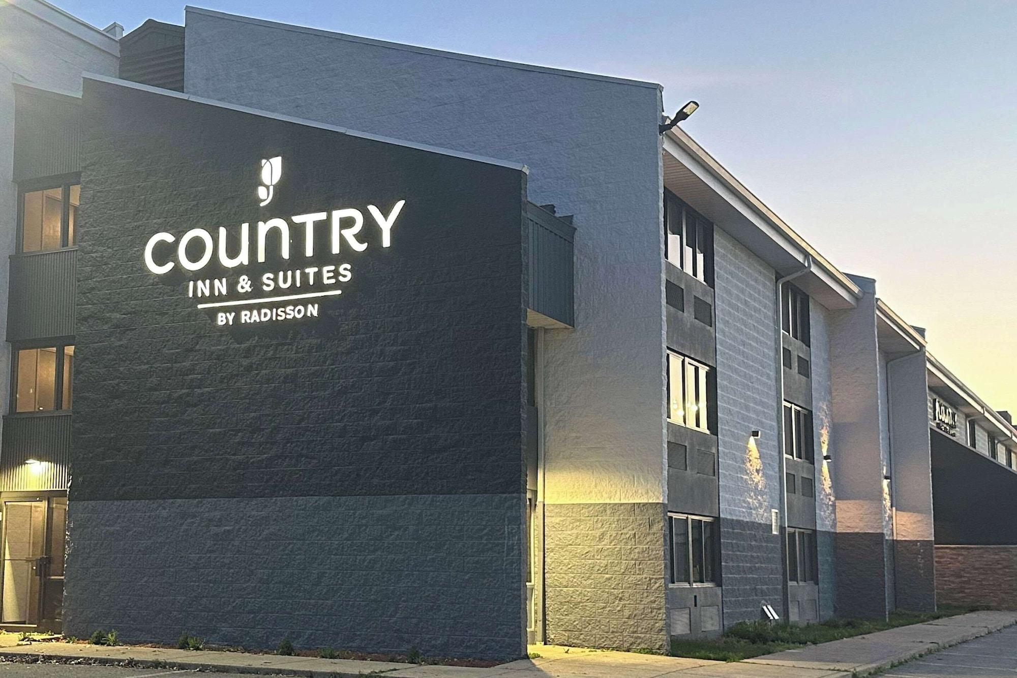 Varios Country Inn & Suites By Radisson, Dunbar - Charleston