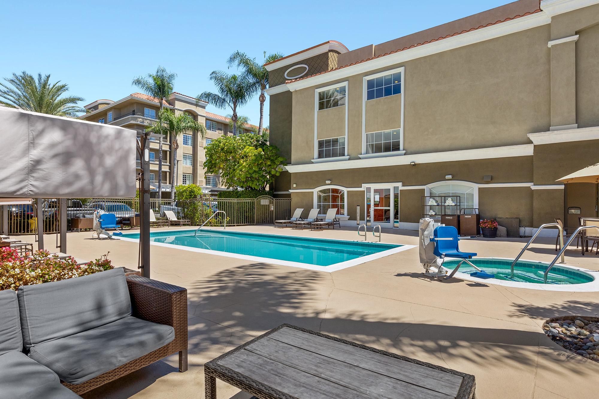 Vista Piscina Anaheim Portofino Inn and Suites