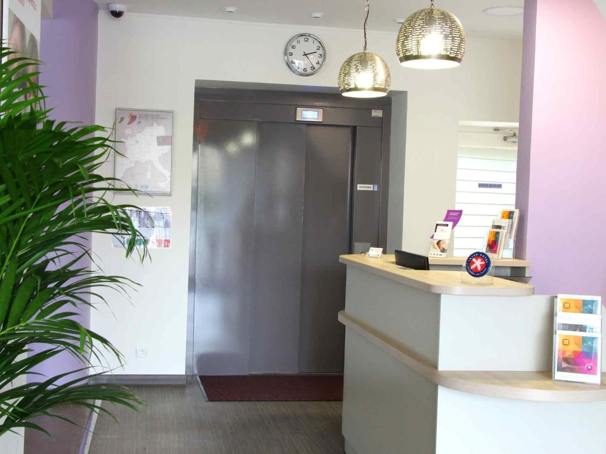 Vista Lobby The Originals Hotels City Poitiers Continental