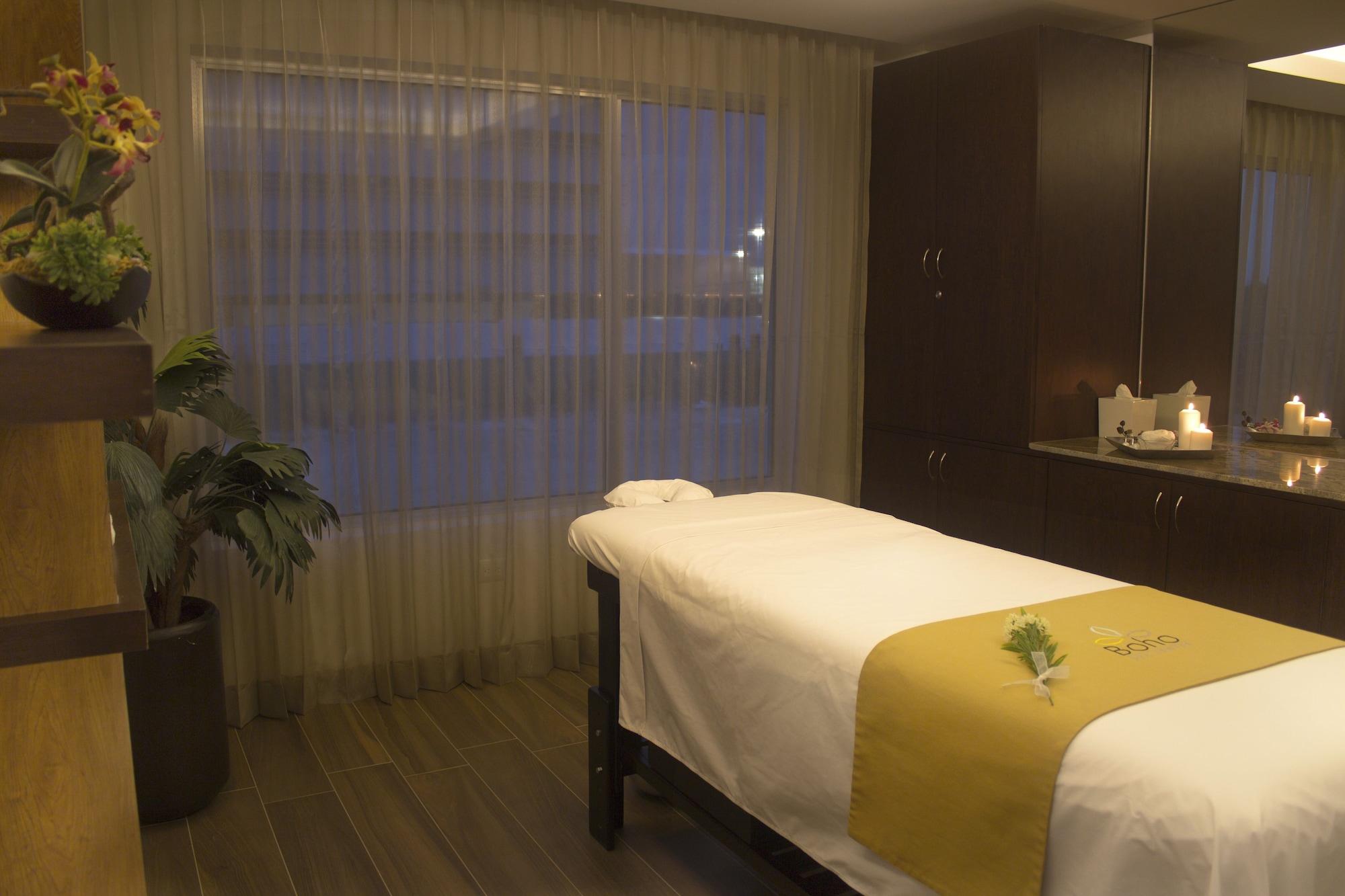 Spa Hampton Inn by Hilton Merida