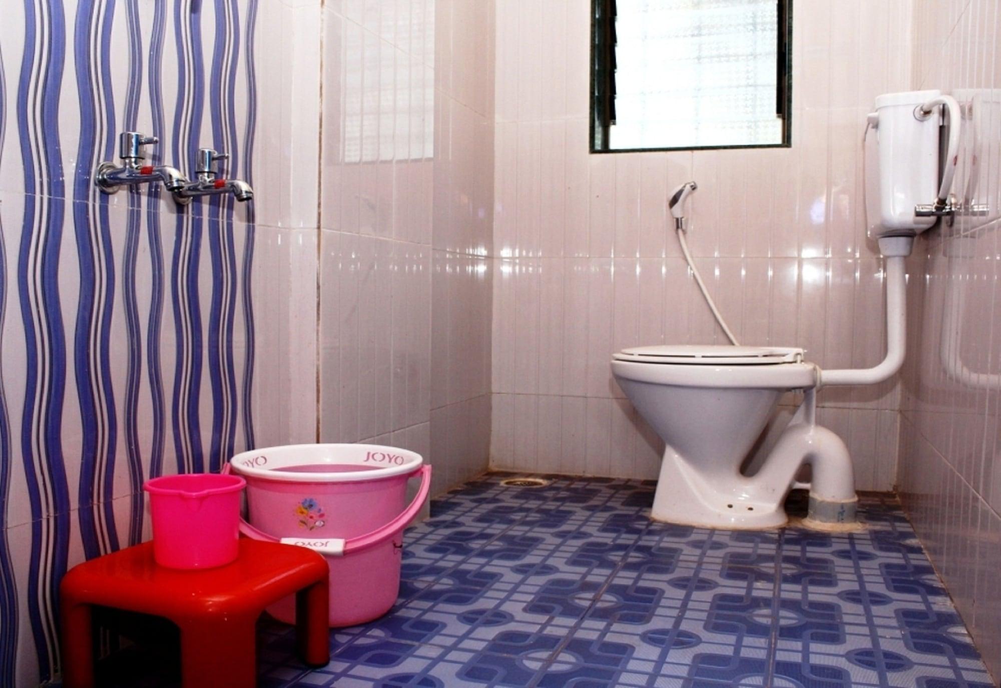 Equipamiento de Habitación Center Point Residency