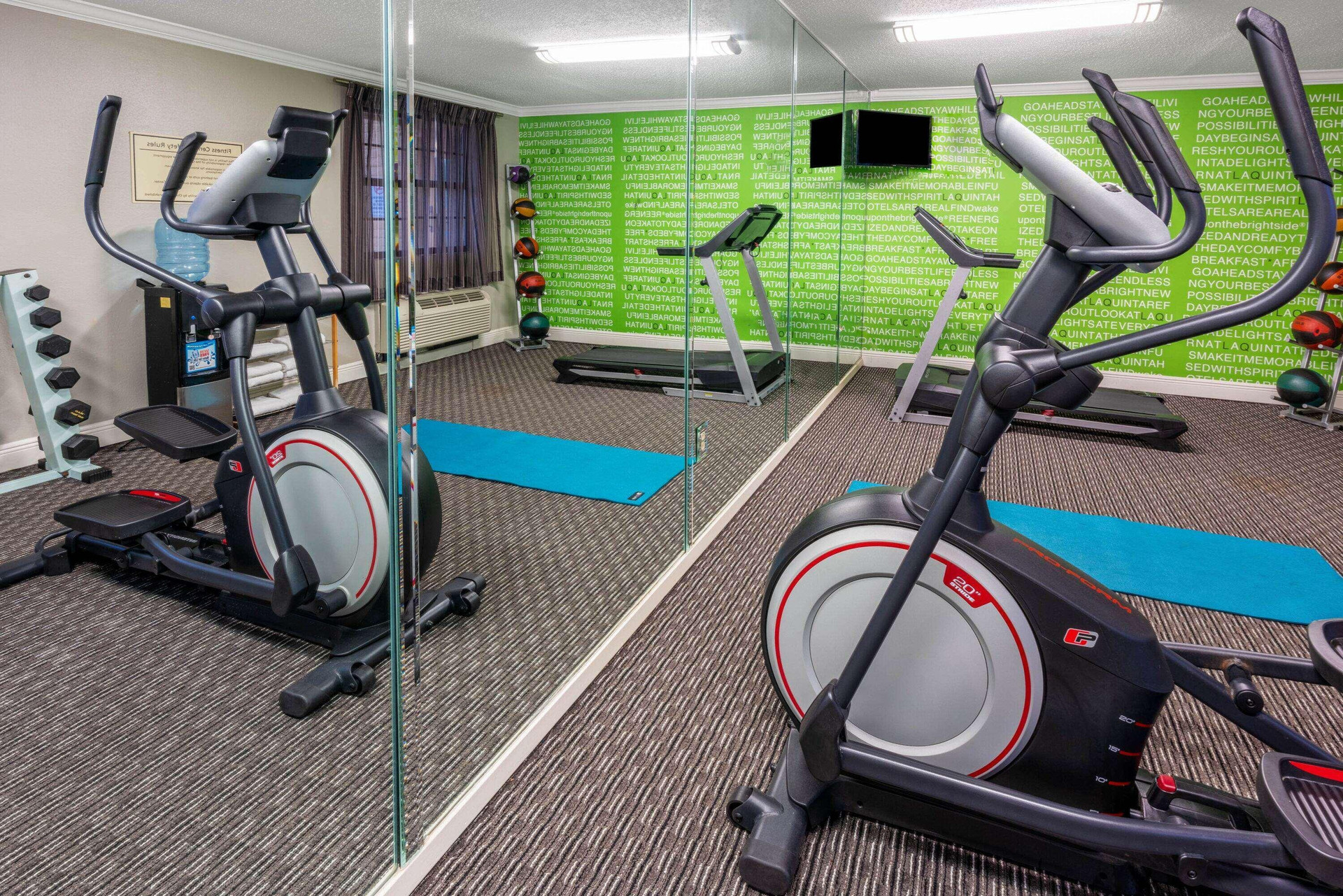 Instalaciones Recreativas Super 8 by Wyndham The Woodlands North
