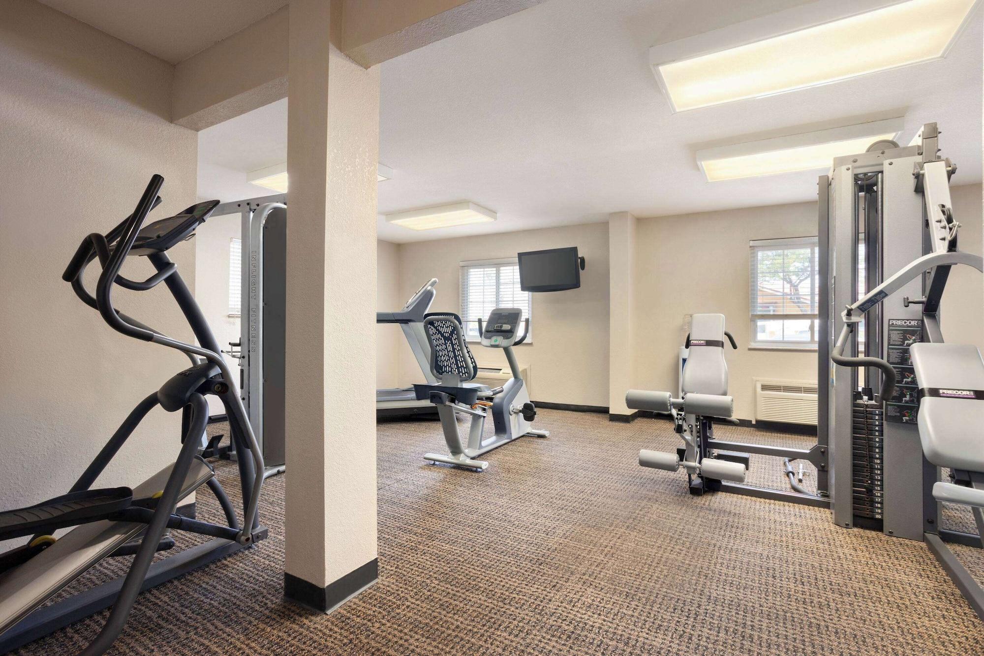 Gimnasio Baymont by Wyndham Kansas City KU Medical Center