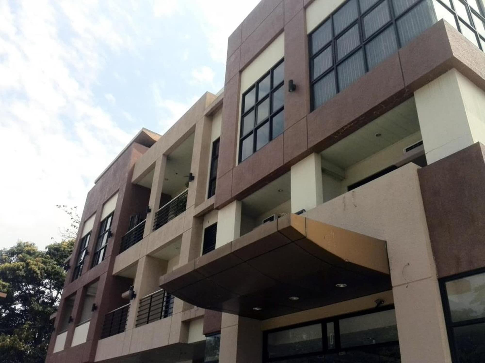 Vista Exterior Hotel Ariana