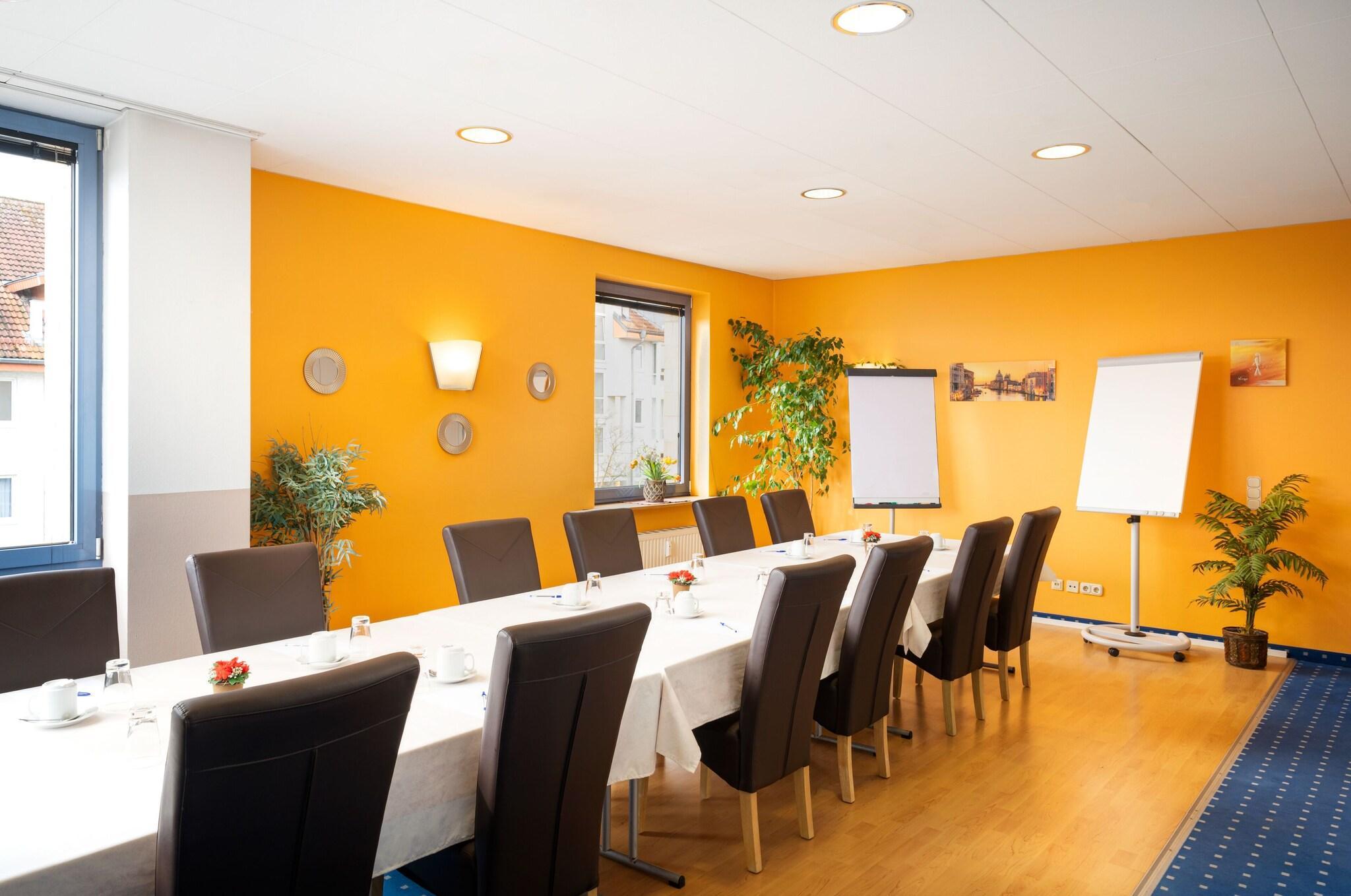 Centro de Negocios Mainstreet Hotel