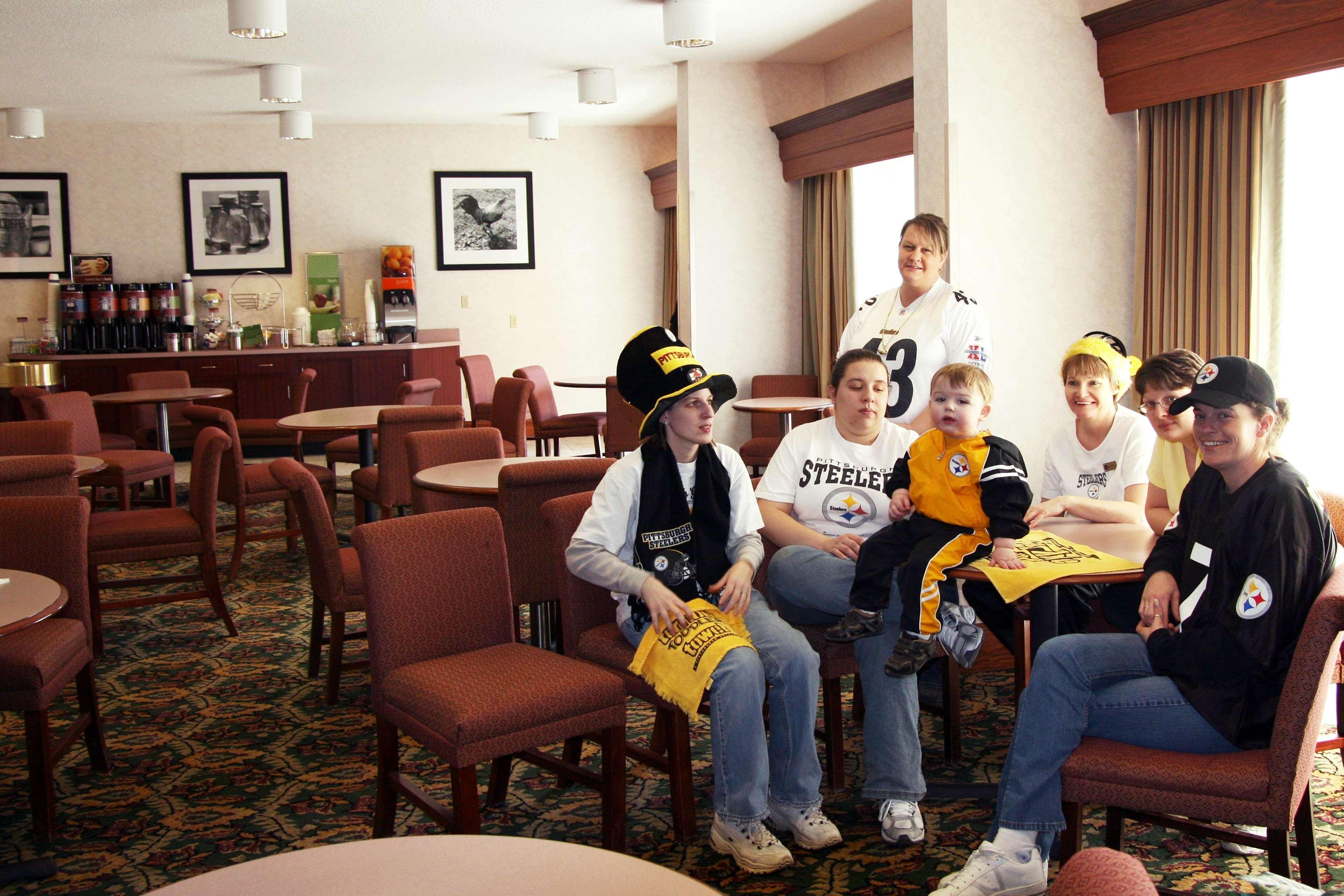 Vista Lobby Hampton Inn Somerset