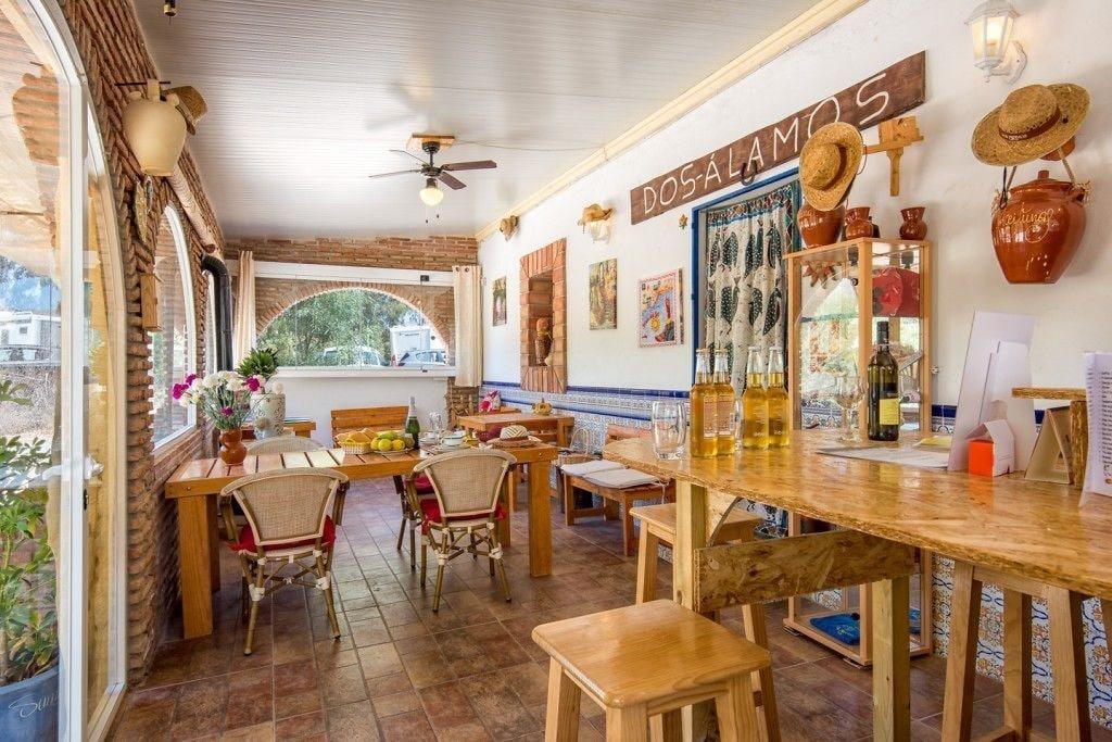 Bar/Salón Dos Alamos