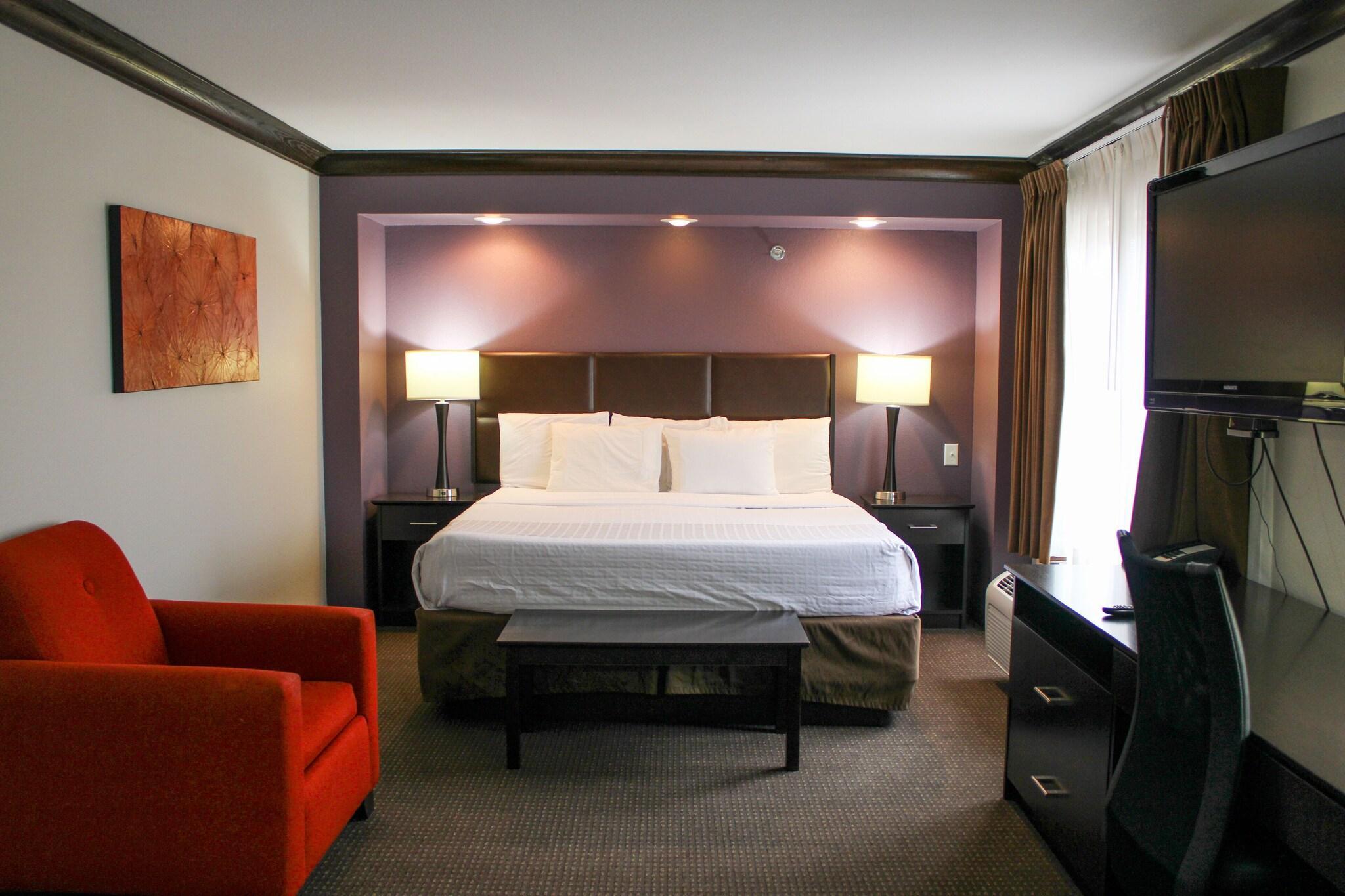 Varios Parkwood Inn & Suites
