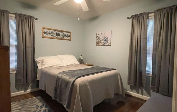 Perfect location!! Amazing view! Country serenity & mins to ATL and FIFA events!