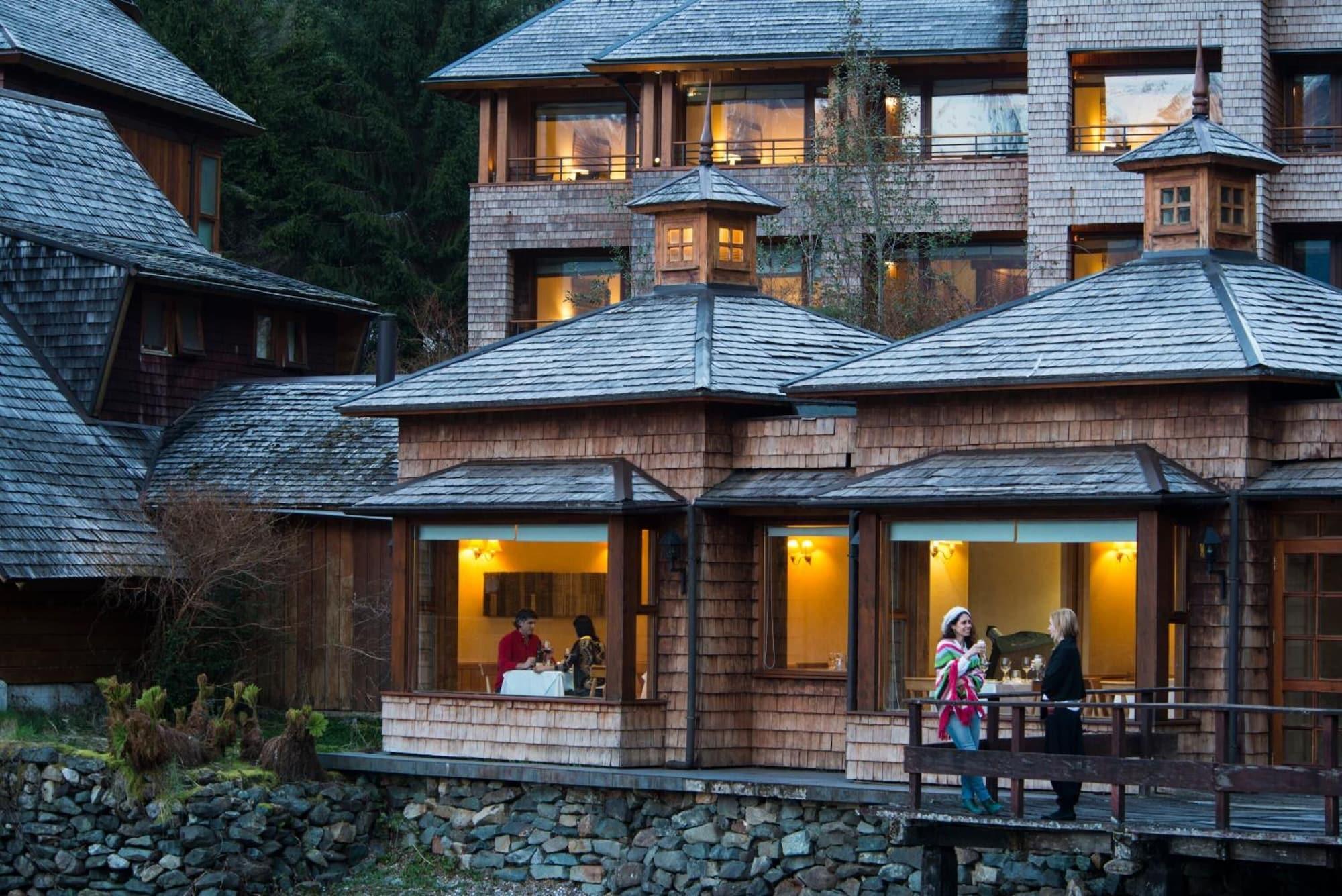 Vista Exterior Puyuhuapi Lodge & Spa