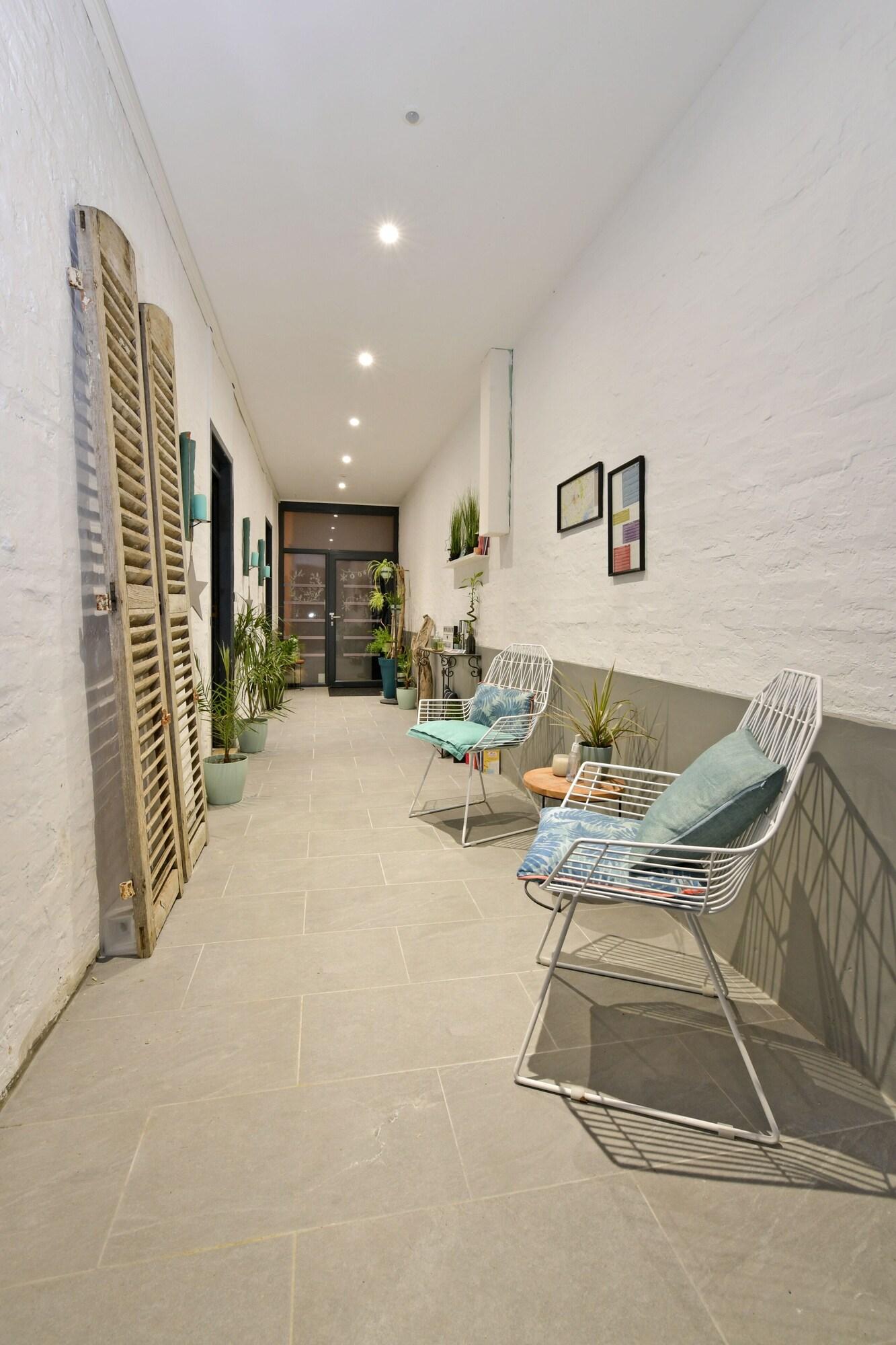 Vista Lobby Les Nuits Pastel