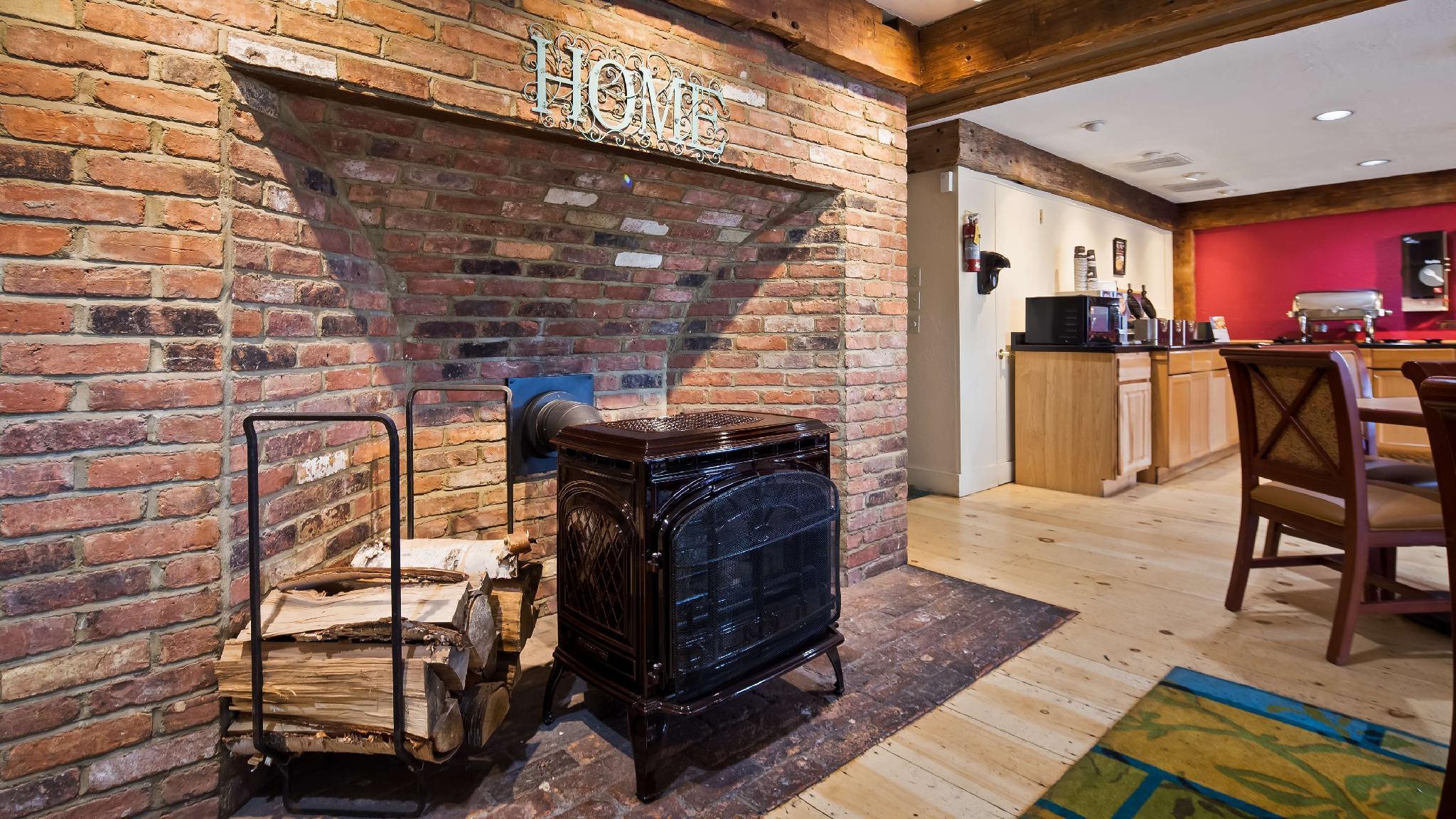 Vista Lobby Best Western Inn & Suites Rutland-Killington