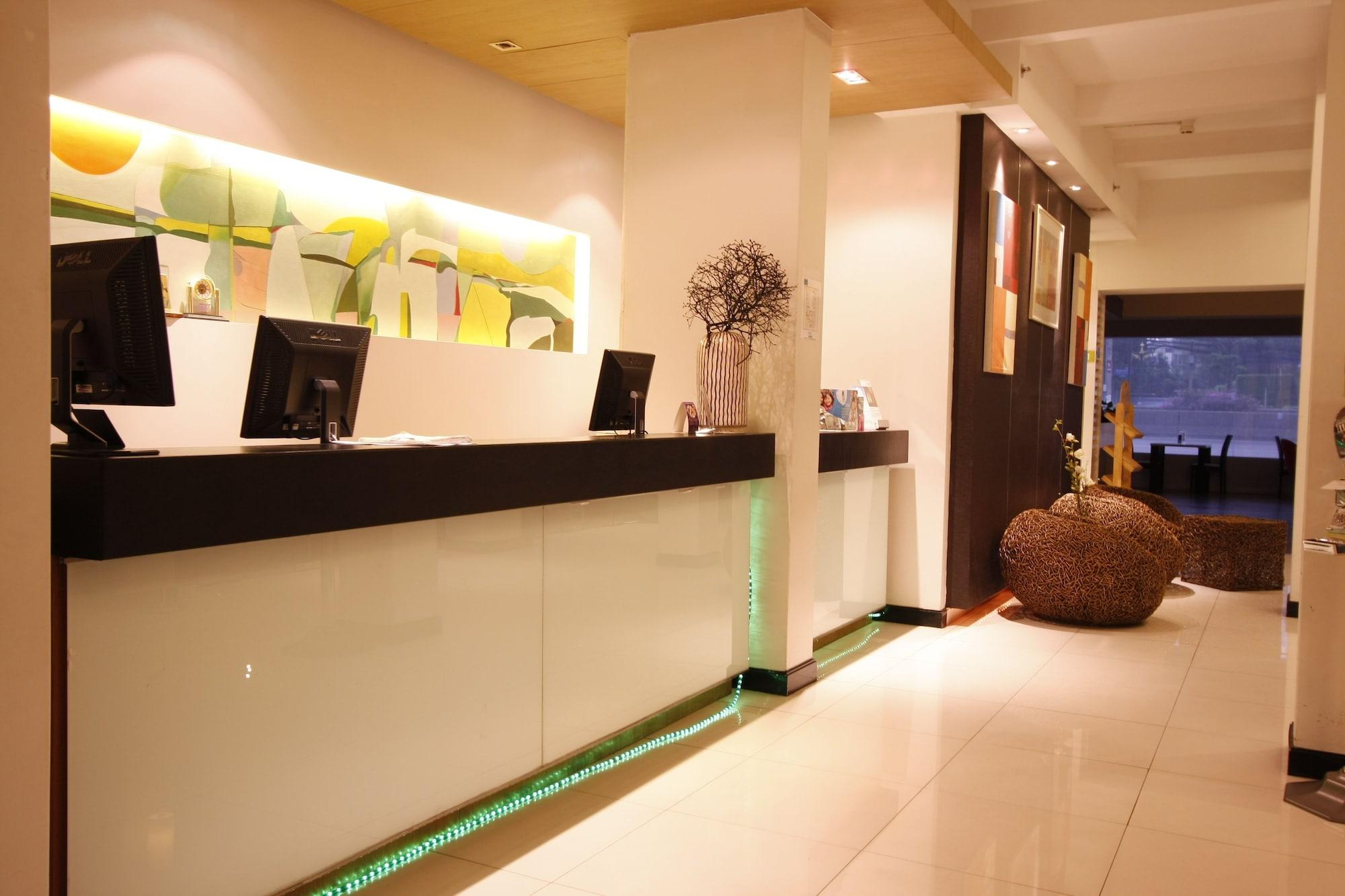 Vista Lobby The Embassy Sathorn