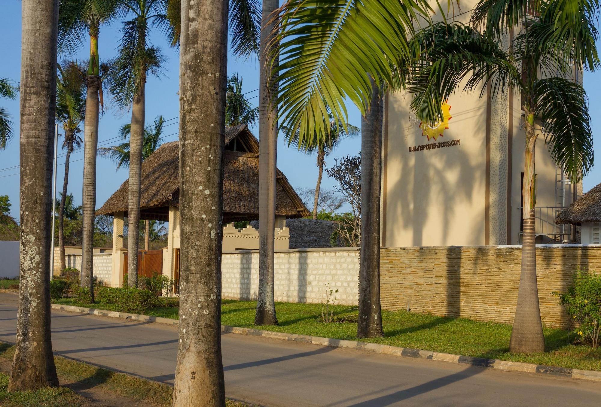 Vista Exterior Neptune Paradise Beach Resort & Spa